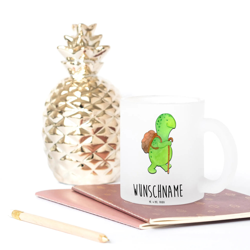 Personalisierte Teetasse Schildkröte Wanderer Teetasse Für Männer Mit Namen, Mikrowellengeeignete Teetasse Mit Namen, Teetasse Mit Tiermotiv Und Wunschtext, Teetasse Mit Wunschtext, Porzellantasse Mit Gravur, Teetasse Geschenk Personalisiert, Teetasse Modern Personalisiert, Lustige Teetasse Mit Namen, Keramiktasse Mit Namen, Teetasse Bedruckt Mit Wunschtext, Firmengeschenk mit Wunschtext, Glas Teebecher, Emailletasse Mit Wunschtext, Kleine Teetasse Mit Wunschtext, Teegläser, Tasse Für Tee Mit Wunschtext, Vintage Teetasse Mit Gravur, Teetasse Mit Liebevollem Text, Werbegeschenk mit Firmennamen, Design Teetasse Mit Gravur, Teetasse Für Kinder Mit Wunschtext, Teetasse Für Frauen Mit Spruch, Tasse Für Tee Mit Namen, Teetasse Mit Initialen, Spülmaschinenfeste Teetasse Mit Text, Teetasse Selbst Gestalten, Teetasse Mit Gravur, Teetasse Mit Namen, Teetasse Personalisiert, Nachhaltige Teetasse Mit Wunschtext, Glas Teetasse Personalisiert, Teetasse Groß Mit Namen, Teetasse aus Glas, Lieblings Teetasse Mit Wunschtext, Personalisierte Teetasse, Teetasse Mit Henkel Und Text, Schildkröte, Motivationsspruch, Motivationssprüche, Motivation, Neuanfang, Schildkröten