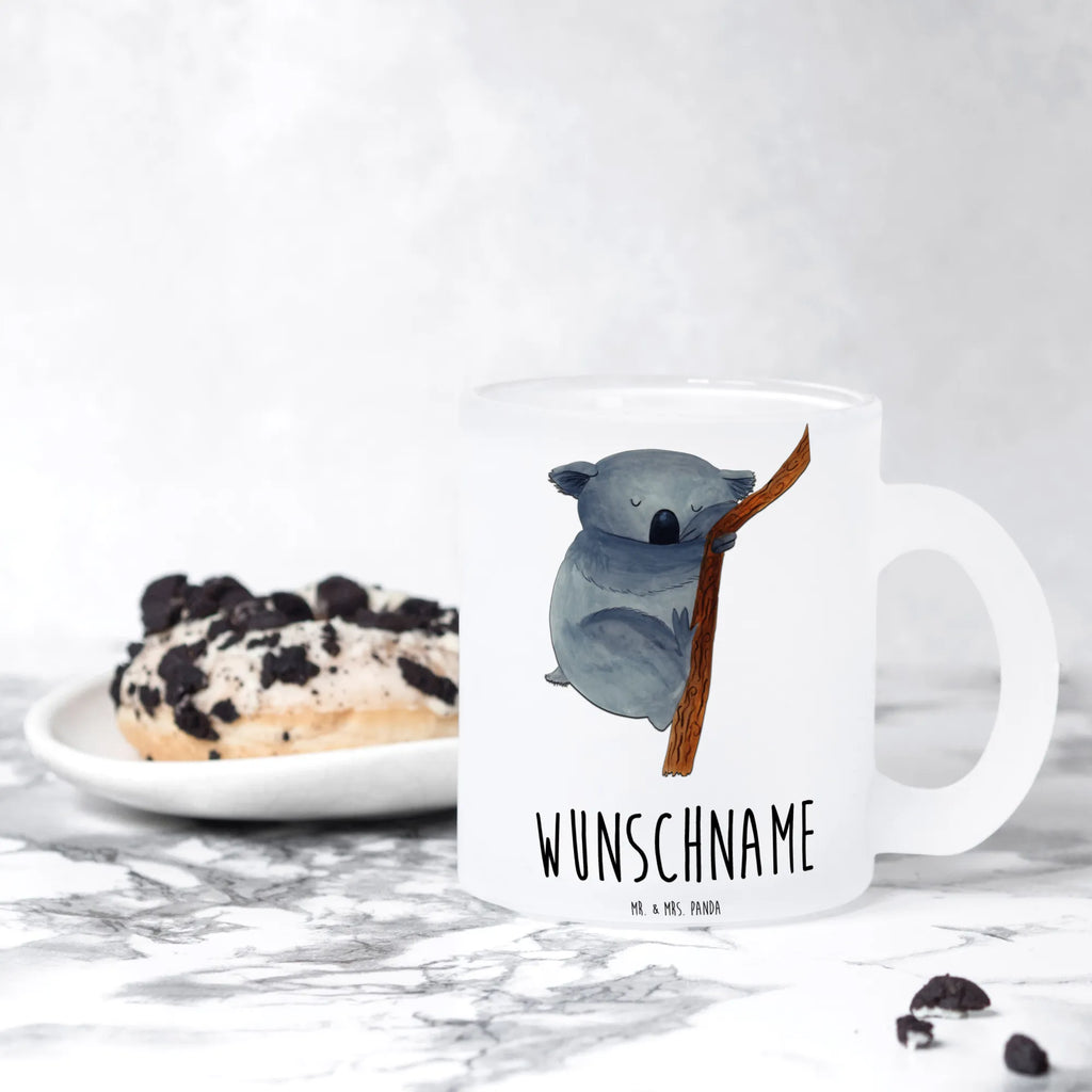 Personalisierte Teetasse Koalabär Teetasse Mit Henkel Und Text, Emailletasse Mit Wunschtext, Teetasse Mit Namen, Teetasse Groß Mit Namen, Teetasse Mit Initialen, Teetasse Für Frauen Mit Spruch, Teetasse Mit Gravur, Kleine Teetasse Mit Wunschtext, Porzellantasse Mit Gravur, Tasse Für Tee Mit Namen, Lieblings Teetasse Mit Wunschtext, Lustige Teetasse Mit Namen, Tasse Für Tee Mit Wunschtext, Teetasse Mit Wunschtext, Nachhaltige Teetasse Mit Wunschtext, Vintage Teetasse Mit Gravur, Teetasse Modern Personalisiert, Keramiktasse Mit Namen, Teetasse Für Kinder Mit Wunschtext, Teetasse Geschenk Personalisiert, Mikrowellengeeignete Teetasse Mit Namen, Firmengeschenk mit Wunschtext, Teetasse Mit Tiermotiv Und Wunschtext, Teetasse Für Männer Mit Namen, Teetasse Mit Spruch, Teetasse Personalisiert, Teetasse Bedruckt Mit Wunschtext, Design Teetasse Mit Gravur, Werbegeschenk mit Firmennamen, Personalisierte Teetasse, Spülmaschinenfeste Teetasse Mit Text, Teetasse Selbst Gestalten, Glas Teetasse Personalisiert, Teetasse Mit Liebevollem Text, Tiermotive, Gute Laune, lustige Sprüche, Tiere, Bär, Koalabär, träumen, Traumland, Schlafzimmer, Koala, schlafen, Traum