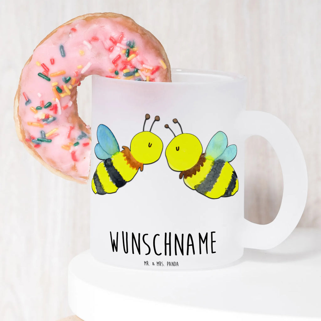 Personalisierte Teetasse Biene Liebe Teetasse Mit Henkel Und Text, Teetasse Mit Wunschtext, Teetasse Mit Spruch, Werbegeschenk mit Firmennamen, Porzellantasse Mit Gravur, Tasse Für Tee Mit Wunschtext, Teetasse Mit Namen, Lustige Teetasse Mit Namen, Teetasse Mit Gravur, Firmengeschenk mit Wunschtext, Design Teetasse Mit Gravur, Teetasse Für Frauen Mit Spruch, Tasse Für Tee Mit Namen, Teetasse Groß Mit Namen, Nachhaltige Teetasse Mit Wunschtext, Teetasse Mit Liebevollem Text, Teetasse Mit Tiermotiv Und Wunschtext, Spülmaschinenfeste Teetasse Mit Text, Emailletasse Mit Wunschtext, Teetasse Modern Personalisiert, Teetasse Selbst Gestalten, Teetasse Personalisiert, Teetasse Mit Initialen, Mikrowellengeeignete Teetasse Mit Namen, Glas Teetasse Personalisiert, Kleine Teetasse Mit Wunschtext, Teetasse Bedruckt Mit Wunschtext, Teetasse Geschenk Personalisiert, Personalisierte Teetasse, Lieblings Teetasse Mit Wunschtext, Teetasse Für Kinder Mit Wunschtext, Vintage Teetasse Mit Gravur, Teetasse Für Männer Mit Namen, Keramiktasse Mit Namen, Biene, Wespe, Hummel