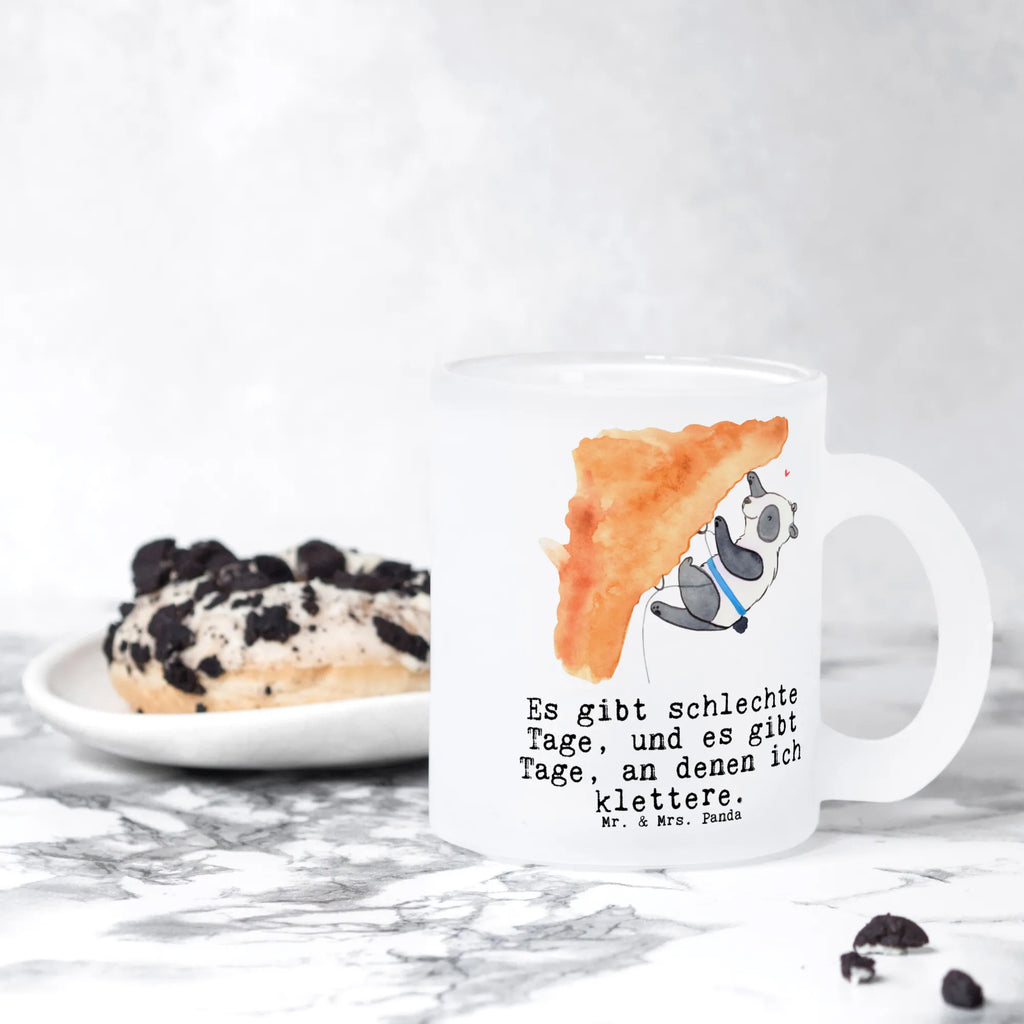 Teetasse Panda Klettern tasse glas, Teeglas, Tasse, Tasse Für Tee, getränkeglas, Glas Teebecher, becher für tee, Becher, Tee Tasse, Große Teetasse, Teetasse Glas, Teegläser, Glasbecher, Teetasse, becher glas, glastasse, Trinkglas, Teetasse aus Glas, Geschenk, Schenken, Sport, Sportart, Hobby, Danke, Dankeschön, Auszeichnung, Gewinn, Sportler, Klettersport, Klettern, Bouldern, Kletterhalle