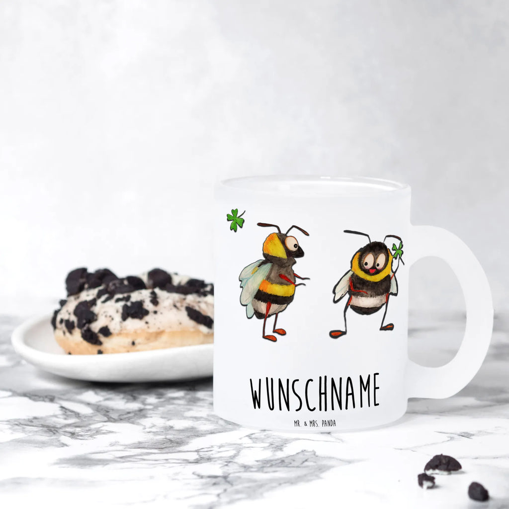 Personalized Tea Cup bumblebees shamrock Teetasse Mit Wunschtext, Teetasse Für Kinder Mit Wunschtext, Lieblings Teetasse Mit Wunschtext, Design Teetasse Mit Gravur, Glas Teetasse Personalisiert, Teetasse Personalisiert, Porzellantasse Mit Gravur, Werbegeschenk mit Firmennamen, Vintage Teetasse Mit Gravur, Tasse Für Tee Mit Namen, Teetasse Modern Personalisiert, Firmengeschenk mit Wunschtext, Mikrowellengeeignete Teetasse Mit Namen, Teetasse Mit Henkel Und Text, Teetasse Groß Mit Namen, Kleine Teetasse Mit Wunschtext, Nachhaltige Teetasse Mit Wunschtext, Spülmaschinenfeste Teetasse Mit Text, Teetasse Selbst Gestalten, Teetasse Geschenk Personalisiert, Personalisierte Teetasse, Teetasse Für Frauen Mit Spruch, Tasse Für Tee Mit Wunschtext, Teetasse Mit Initialen, Teetasse Für Männer Mit Namen, Teetasse Mit Tiermotiv Und Wunschtext, Teetasse Mit Liebevollem Text, Lustige Teetasse Mit Namen, Emailletasse Mit Wunschtext, Teetasse Mit Namen, Keramiktasse Mit Namen, Teetasse Mit Spruch, Teetasse Bedruckt Mit Wunschtext, Teetasse Mit Gravur, Tiermotive, Gute Laune, lustige Sprüche, Tiere, Biene Deko, Spruch schön, glücklich werden, glücklich sein, Spruch positiv, Hummel, Spruch fröhlich, Biene