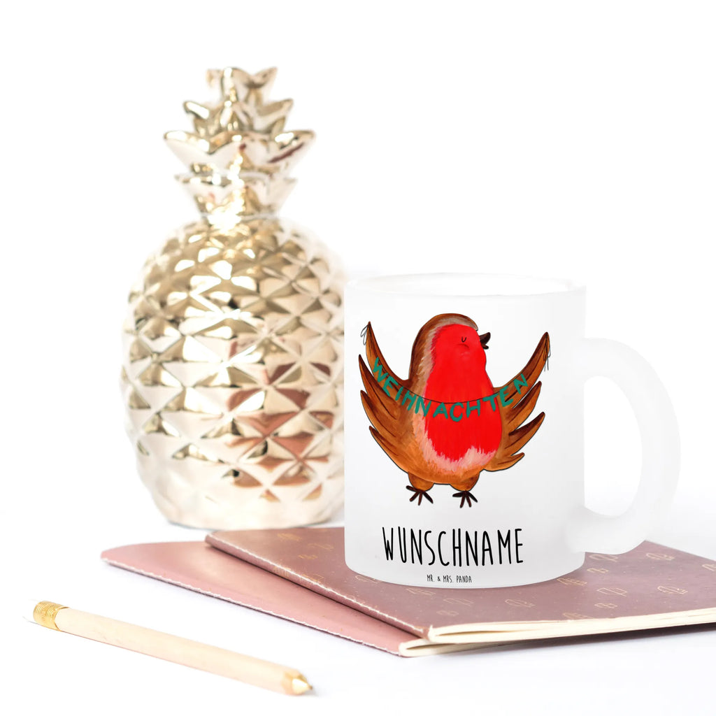Personalisierte Teetasse Rotkehlchen Weihnachten Kleine Teetasse Mit Wunschtext, Design Teetasse Mit Gravur, Emailletasse Mit Wunschtext, Lieblings Teetasse Mit Wunschtext, Teetasse Bedruckt Mit Wunschtext, Lustige Teetasse Mit Namen, Werbegeschenk mit Firmennamen, Teetasse Mit Tiermotiv Und Wunschtext, Teetasse Für Männer Mit Namen, Teetasse Geschenk Personalisiert, Personalisierte Teetasse, Tasse Für Tee Mit Namen, Teetasse Mit Initialen, Teetasse Mit Gravur, Teetasse Mit Wunschtext, Firmengeschenk mit Wunschtext, Nachhaltige Teetasse Mit Wunschtext, Glas Teetasse Personalisiert, Teetasse Personalisiert, Mikrowellengeeignete Teetasse Mit Namen, Vintage Teetasse Mit Gravur, Spülmaschinenfeste Teetasse Mit Text, Teetasse Groß Mit Namen, Teetasse Selbst Gestalten, Teetasse Modern Personalisiert, Teetasse Mit Namen, Teetasse Mit Liebevollem Text, Tasse Für Tee Mit Wunschtext, Porzellantasse Mit Gravur, Teetasse Für Frauen Mit Spruch, Teetasse Mit Spruch, Teetasse Für Kinder Mit Wunschtext, Teetasse Mit Henkel Und Text, Keramiktasse Mit Namen, Winter, Weihnachten, Weihnachtsdeko, Nikolaus, Advent, Heiligabend, Wintermotiv, Vogel, xmas, Frohe Weihnachten, Weihnachtsgruß, Weihnachtsmotiv