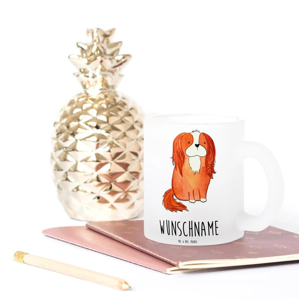 Personalisierte Teetasse Hund Cavalier King Charles Spaniel Porzellantasse Mit Gravur, Teetasse Für Frauen Mit Spruch, Teetasse Mit Liebevollem Text, Teetasse Groß Mit Namen, Werbegeschenk mit Firmennamen, Teetasse aus Glas, Mikrowellengeeignete Teetasse Mit Namen, Teetasse Für Kinder Mit Wunschtext, Kleine Teetasse Mit Wunschtext, Glas Teetasse Personalisiert, Teetasse Geschenk Personalisiert, Vintage Teetasse Mit Gravur, Nachhaltige Teetasse Mit Wunschtext, Teetasse Bedruckt Mit Wunschtext, Teetasse Modern Personalisiert, Glas Teebecher, Teetasse Mit Tiermotiv Und Wunschtext, Teetasse Personalisiert, Keramiktasse Mit Namen, Lieblings Teetasse Mit Wunschtext, Teetasse Mit Initialen, Personalisierte Teetasse, Firmengeschenk mit Wunschtext, Design Teetasse Mit Gravur, Teegläser, Lustige Teetasse Mit Namen, Teetasse Mit Namen, Teetasse Selbst Gestalten, Tasse Für Tee Mit Wunschtext, Tasse Für Tee Mit Namen, Teetasse Mit Wunschtext, Spülmaschinenfeste Teetasse Mit Text, Emailletasse Mit Wunschtext, Teetasse Mit Gravur, Teetasse Mit Henkel Und Text, Teetasse Für Männer Mit Namen, Sprüche, Hund, Hunderasse, Hundebesitzer, Hundemotiv, Haustier, Tierliebhaber, Cavalier King Charles Spaniel, Schönster Hund, Cockerspaniel, Spruch, Spaniel
