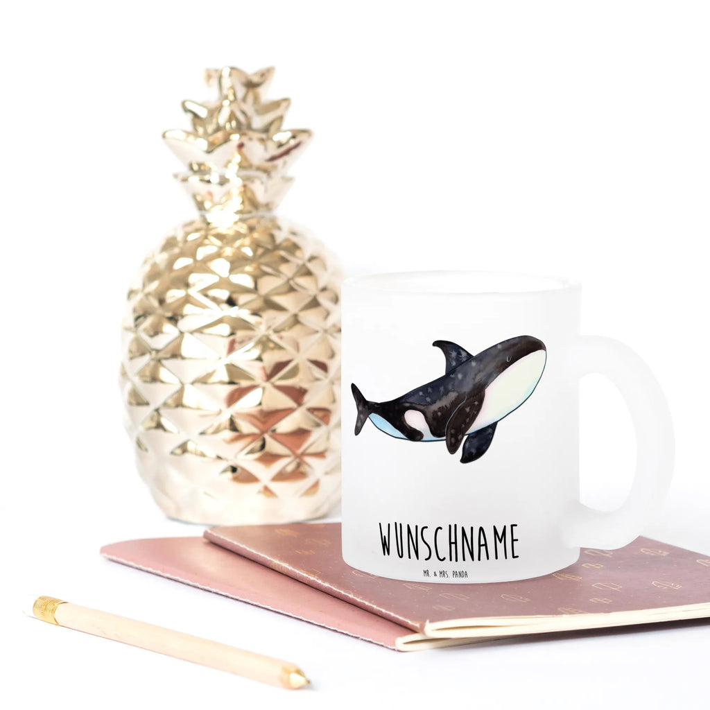 Personalisierte Teetasse Orca Teetasse Selbst Gestalten, Porzellantasse Mit Gravur, Lustige Teetasse Mit Namen, Teetasse Mit Henkel Und Text, Teetasse Mit Spruch, Teetasse Groß Mit Namen, Teetasse Für Kinder Mit Wunschtext, Teetasse Geschenk Personalisiert, Werbegeschenk mit Firmennamen, Mikrowellengeeignete Teetasse Mit Namen, Teetasse Mit Tiermotiv Und Wunschtext, Glas Teetasse Personalisiert, Keramiktasse Mit Namen, Lieblings Teetasse Mit Wunschtext, Teetasse Mit Gravur, Vintage Teetasse Mit Gravur, Firmengeschenk mit Wunschtext, Design Teetasse Mit Gravur, Teetasse Mit Wunschtext, Kleine Teetasse Mit Wunschtext, Emailletasse Mit Wunschtext, Tasse Für Tee Mit Namen, Spülmaschinenfeste Teetasse Mit Text, Teetasse Personalisiert, Teetasse Mit Initialen, Teetasse Mit Liebevollem Text, Personalisierte Teetasse, Teetasse Für Männer Mit Namen, Nachhaltige Teetasse Mit Wunschtext, Tasse Für Tee Mit Wunschtext, Teetasse Bedruckt Mit Wunschtext, Teetasse Modern Personalisiert, Teetasse Für Frauen Mit Spruch, Teetasse Mit Namen, Meerestiere, Meer, Urlaub, Arbeit, Motivation, Möglichkeiten, Orcas, Startup, Neustart, Wal, Killerwal, Selbstliebe, Büro, Orca