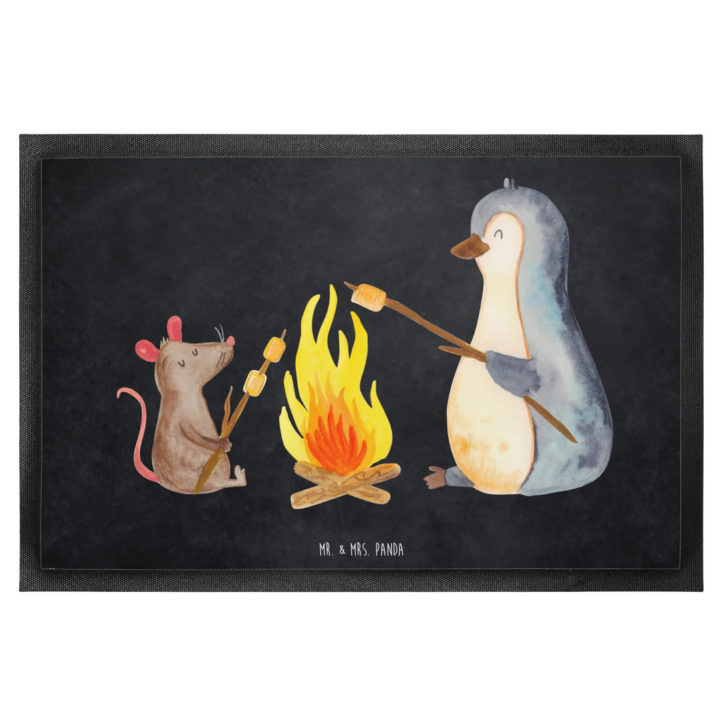 Fußmatte Pinguin Lagerfeuer Fußabstreifer außen, Fußabstreifer, Fußabtreter, Fussmatten online, Fußabtreter außen, Fußmatte außen, Schmutzfänger, Schmutzfangmatte, Türvorleger, Schmutzmatte, Sauberlaufmatte, Haustürmatte, Matte, Türmatte, Eingangsteppich, Schmutzfangteppich, Fußmatte innen, Gummi Matte, Fußmatten, Fußmatte outdoor, Schmutzfangmatte waschbar, Fußmatte waschbar, Fussmatten, Motivfußmatte, Fußmatte außen wetterfest, Vorleger, Gummimatte, Pinguin, Maus, Lebensmotivation, Marshmallows, Lagerfeuer, Lebensspruch, Liebe, Neustart, Büroalltag, Pinguine, Job, grillen, Leben, Feuer, Arbeit, Motivation, Büro