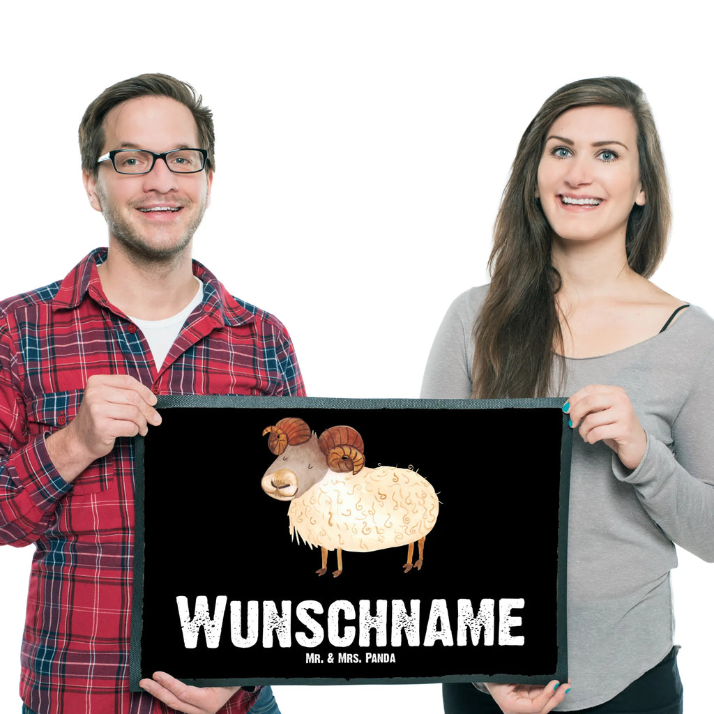 Personalisierte Fußmatte Sternzeichen Widder Bedrucken, Personalisierte Fußmatte, Wunschnamen, Personalisiert, Fußmatte mit Namen, Türvorleger personalisiert, Fußmatte bedrucken, Personalisieruung, Türvorleger mit Namen, Namensfussmatte, Haustürmatte personalisiert, Tierkreiszeichen, Sternzeichen, Horoskop, Astrologie, Aszendent, Widder Geschenk, Geschenk April, Bock, Widder Sternzeichen, Geschenk März, Geburtstag April, Schafbock, Geburtstag März