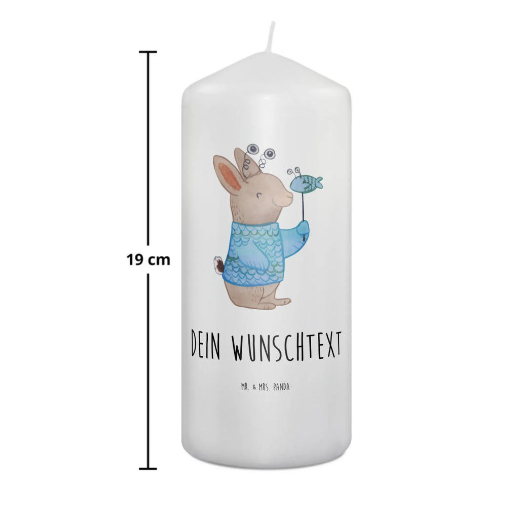 Personalisierte Kerze Fische Astrologie Metall-Kerze Mit Namensgravur, Gastgeschenk Kerze Mit Namen, Teelicht Mit Namensdruck, Outdoor-Kerze Mit Namensgravur, Sojawachskerze Mit Namensdruck, Bienenwachskerze Mit Wunschname, Laternenkerze Mit Namensdruck, Kerze Für Geburtstag Mit Wunschname, Kerze Für Hochzeit Mit Namensgravur, Handgegossene Kerze Mit Namen, Grabkerze Mit Namensgravur, Stabkerze Mit Gravur, Votivkerze Mit Wunschname, Handgemachte Kerze Mit Wunschname, Gedenkkerze Mit Namen, Personalisierte Kerze, Trauerkerze Mit Namen, Streukerze Mit Namensdruck, Tischkerze Mit Namensdruck, Stumpenkerze Mit Namensgravur, Kerze Mit Spruch Und Namen, Holz-Kerze Mit Namen, Glas-Kerze Mit Wunschname, Adventskerze Mit Wunschname, Kommunionkerze Mit Namen, Blockkerze Mit Namensdruck, Schwimmkerze Mit Namen, Kerze Mit Prägung Und Wunschname, Kerze Mit Namen, Duftkerze Mit Namen, Taufekerze Mit Namensgravur, Andachtskerze Mit Namensgravur, Gartenkerze Mit Namen, Weihnachtskerze Mit Namensgravur, Kerzen-Set Mit Namensgravur, Osterkerze Mit Namen, Tafelkerze Mit Wunschname, Firmungskerze Mit Wunschname, Stearinkerze Mit Gravur, LED-Kerze Mit Wunschname, Bio-Kerze Mit Wunschname, Fair-Trade-Kerze Mit Namensgravur, Sternzeichen, Tierkreiszeichen, Horoskop, Astrologie, Aszendent, Geburtstagsgeschenk, Geschenkidee Zum Geburtstag, Fischer