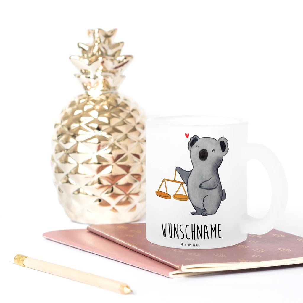 Personalized Tea Cup Scale Astrology Tasse Für Tee Mit Namen, Teetasse Mit Namen, Teetasse Groß Mit Namen, Nachhaltige Teetasse Mit Wunschtext, Teetasse Für Kinder Mit Wunschtext, Kleine Teetasse Mit Wunschtext, Tasse Für Tee Mit Wunschtext, Teetasse Selbst Gestalten, Mikrowellengeeignete Teetasse Mit Namen, Firmengeschenk mit Wunschtext, Personalisierte Teetasse, Lieblings Teetasse Mit Wunschtext, Werbegeschenk mit Firmennamen, Teetasse Mit Spruch, Teetasse Modern Personalisiert, Glas Teetasse Personalisiert, Teetasse Mit Initialen, Teetasse Mit Tiermotiv Und Wunschtext, Teetasse Mit Gravur, Teetasse Personalisiert, Keramiktasse Mit Namen, Porzellantasse Mit Gravur, Lustige Teetasse Mit Namen, Teetasse Für Frauen Mit Spruch, Teetasse Mit Liebevollem Text, Emailletasse Mit Wunschtext, Design Teetasse Mit Gravur, Spülmaschinenfeste Teetasse Mit Text, Teetasse Bedruckt Mit Wunschtext, Teetasse Für Männer Mit Namen, Teetasse Mit Henkel Und Text, Vintage Teetasse Mit Gravur, Teetasse Mit Wunschtext, Teetasse Geschenk Personalisiert, Tierkreiszeichen, Sternzeichen, Horoskop, Astrologie, Aszendent, Geburtstagsgeschenk, Geschenk, Waage, Geschenk zum Geburtstag