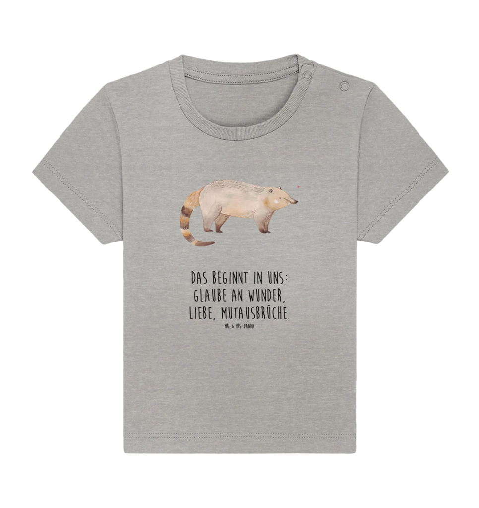 Organic Baby Shirt Nasenbär Lustiges Baby Shirt, Baby Shirt Mit Spruch, Baby Shirt Grau, Baby Shirt Gestreift, Baby Jerseyshirt, Baby Shirt Junge, Baby Shirt Erstausstattung, Baby Pullover, Baby Shirt Neutral, Baby Shirt Mit Aufdruck, Baby Shirt Pastell, Baby Hemd, Baby Shirt Unisex, Baby Oberteil, Baby Bio Shirt, Baby Kurzarmshirt, Baby Shirt Klassisch, Süßes Baby Shirt, Baby Shirt Weiß, Baby Shirt Modern, Baby Shirt, Baby Shirt Geschenk, Baby T-Shirt, Baby Shirt Mit Motiv, Baby Shirt Mädchen, Baby Sweatshirt, Baby Shirt Zur Geburt, Baby Baumwollshirt, Baby Shirt Bunt, Baby Langarmshirt, Baby Shirt Alltag, Baby Top, Gute Laune, Tiermotive, Tiere, Lustige Sprüche, Rüsselbär, Bär, Nasenbären, Nasenbär