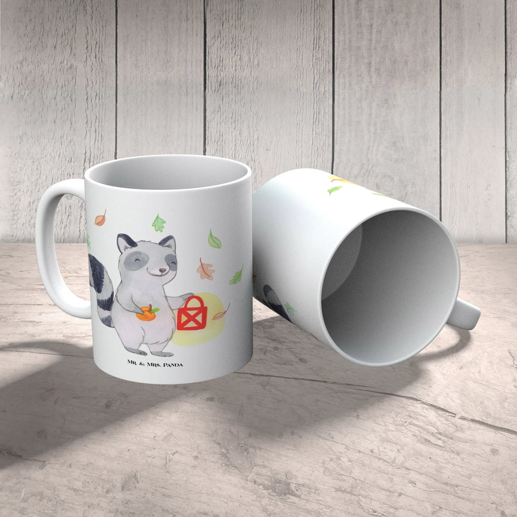 Mug Raccoon Lantern Geschenktasse, Teetasse, Keramiktasse, Bürotasse, Tasse mit Zitaten, Porzellantasse, Tasse, Tasse mit Motiven, Kaffeetasse, Halloween, Deko, Martinssingen, Dekoration, Geschenke, Schenken, Trick or Treat, Waschbär, Laterne, Süßes sonst gibt's saures, Herbst, Halloween Deko