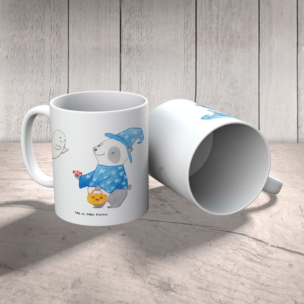 Tasse Panda Zauberer Kaffeetasse, Teetasse, Tasse mit Zitaten, Keramiktasse, Tasse, Geschenktasse, Porzellantasse, Tasse mit Motiven, Bürotasse, Halloween, Deko, Martinssingen, Dekoration, Geschenke, Schenken, Süßes sonst gibt's saures, Halloween Deko, Zauberer, Trick or Treat, Gespenst, Panda
