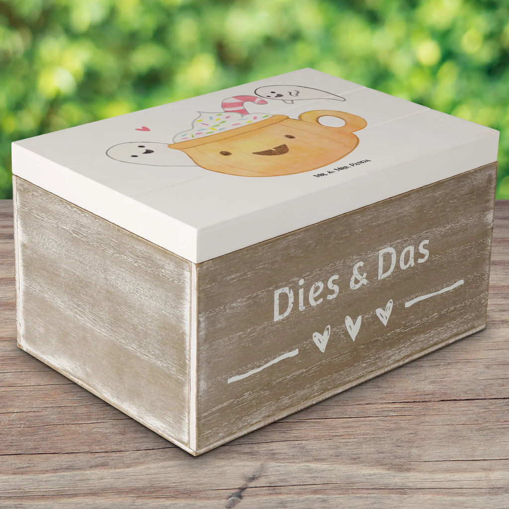 Holzkiste Kaffee Gespenst holzkästchen, truhe holz, Holzkisten, aufbewahrungskiste mit deckel, Holzkiste mit Deckel, Aufbewahrungsbox, Schatulle, Box aus Holz, box holz, aufbewahrungskisten, holztruhen, Holz Aufbewahrungsbox, Holztruhe, Holzbox mit Deckel, Aufbewahrungsbox Holz, holzschachtel, aufbewahrungsboxen, holzschatulle, aufbewahrungstruhe, Aufbewahrungskiste, Holzkiste, kiste holz, Holzboxen, Aufbewahrungsbox aus Holz, Holzbox, Deko, Geschenke, Martinssingen, Dekoration, Schenken, Halloween, Kaffee, Trick Or Treat, Halloween Deko, Gespenst, Süßes Sonst Gibt's Saures, Pumpkin Spiced Latte