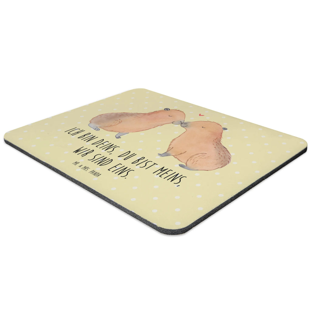 Mouse mat Capybara love Einzigartiges Mauspad, Mausunterlage, Arbeitszimmer, PC Zubehör, Mauspad, Büroausstattung, Computer zubehör, Mauspad Büro, Designer Mauspad, Mousepad, Tiermotive, Gute Laune, lustige Sprüche, Tiere, Tierliebe, Liebesspruch, Capybara, Herzlich, Ehejubiläum, Beziehung, Geschenkidee, verliebt, Valentinstag, Verschmolzen, Romantisches Geschenk, Jahrestag, Ich bin deins, Partnertiere, Handgezeichnet, Kuschel Capybaras, Paar, Liebesbeweis, Du bist meins, Liebe