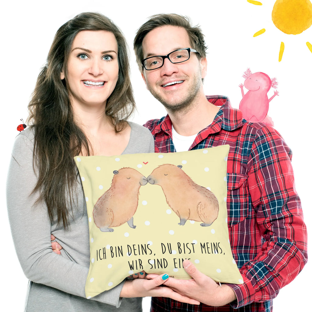 Cushion Capybara love sofa kissen, microfaser dekokissen, Kissen, Dekokissen, Sofakissen, kissen für sofa, kissen für couch, Kopfkissen, Polsterkissen, zier kissen, couchkissen 40x40, Mikrofaser Kissen, Kuschelkissen, 40x40 kissen, Motivkissen, microfaser sofakissen, Dekokissen Sofa, Dekokissen 40x40, kuschelkissen 40x40, wurfkissen, kissen mikrofaser, kissen 40 x 40, deko kissen, wohnzimmer kissen, microfaser kopfkissen, Couchkissen, couch kissen, Sofakissen 40x40, kuschel kissen, zierkissen 40x40, microfaser zierkissen, Kissen 40x40, 40 X 40 Kissen, Zierkissen, Kopfkissen 40x40, Lustige Sprüche, Tiere, Tiermotive, Gute Laune, Valentinstag, Handgezeichnet, Beziehung, Geschenkidee, Partnertiere, Verliebt, Tierliebe, Du Bist Meins, Ich Bin Deins, Ehejubiläum, Liebesbeweis, Kuschel Capybaras, Herzlich, Liebesspruch, Liebe, Verschmolzen, Paar, Jahrestag, Capybara, Romantisches Geschenk