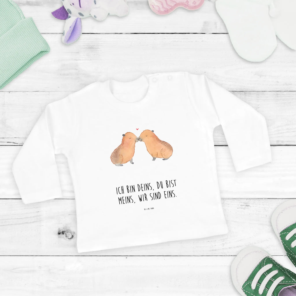 Baby Longsleeve Capybara Liebe Bio, Langarm, Mädchen, Jungen, Baby, Kleidung, Tiermotive, Gute Laune, lustige Sprüche, Tiere, Tierliebe, Beziehung, Du bist meins, Handgezeichnet, verliebt, Liebe, Liebesspruch, Jahrestag, Partnertiere, Geschenkidee, Ehejubiläum, Paar, Liebesbeweis, Valentinstag, Capybara, Ich bin deins, Kuschel Capybaras, Romantisches Geschenk, Verschmolzen, Herzlich