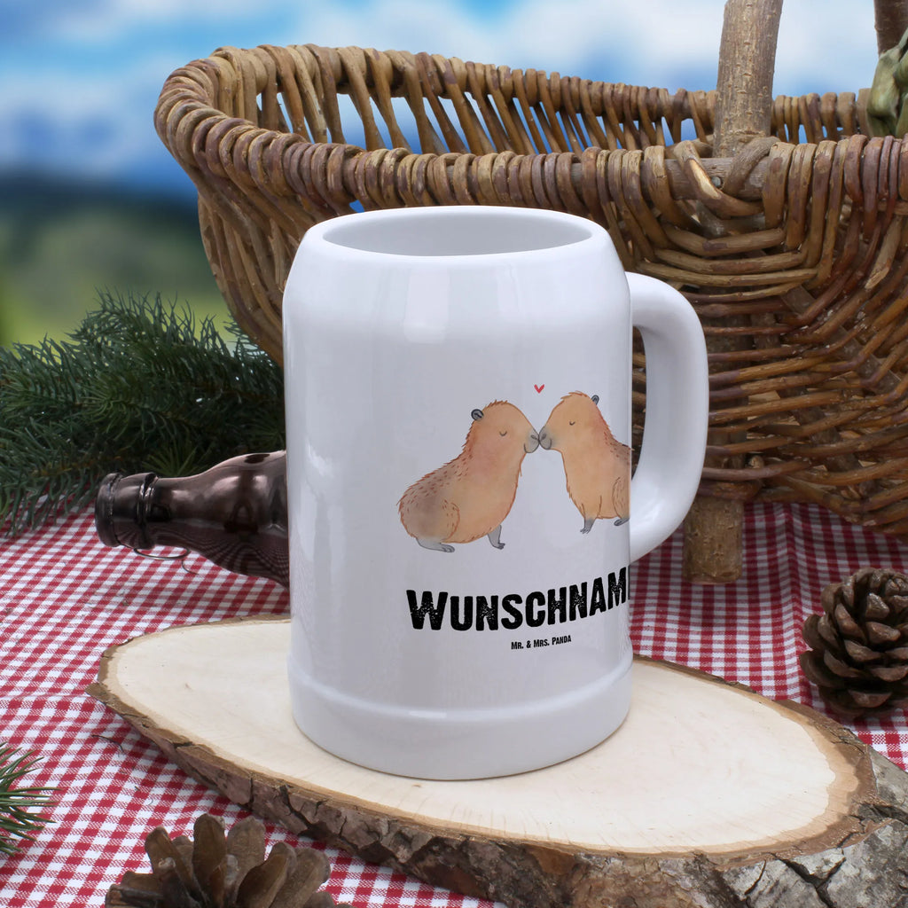 Personalisierter Bierkrug Capybara Liebe Bierkrug Für Party Mit Namen, Bierkrug Modern Mit Namensgravur, Bierkrug Mit Henkel Und Namen, Krug Mit Namensgravur, Tonkrug Mit Namen, Personalisierter Bierkrug, Bierkrug Als Geschenk Mit Namen, Bierkrug Für Stammtisch Mit Wunschname, Bierkrug Selber Gestalten Mit Namen, Krug Mit Initialen, Bierkrug 1 L Mit Namen, XXL Bierkrug Mit Wunschname, Brauerei-Krug Mit Wunschname, Spülmaschinenfester Bierkrug Mit Wunschname, Bierkrug Personalisiert Mit Gravur, Glaskrug Mit Wunschname, Bierkrug 0, Bierkrug Bedruckt Mit Namen, Bierkrug Mit Namen, Maßkrug Mit Namensgravur, Bierhumpen Mit Namen, Bierkrug Für Zuhause Mit Wunschname, Zünftiger Bierkrug Mit Namensgravur, Porzellankrug Mit Namen, Bierkrug Vintage Mit Namen, Zinnkrug Mit Namensgravur, Maßkrug Bedruckt Mit Namen, Krug Mit Persönlicher Widmung, Bayerischer Bierkrug Mit Namen, Edelstahlkrug Mit Namen, Steinzeugkrug Mit Wunschname, Personalisiertes Oktoberfest-Maßkrug, Keramikkrug Mit Namensgravur, 5 L Mit Namensgravur, Bierseidel Mit Wunschname, Lustige Sprüche, Tiere, Tiermotive, Gute Laune, Handgezeichnet, Valentinstag, Beziehung, Geschenkidee, Partnertiere, Ehejubiläum, Verliebt, Herzlich, Du Bist Meins, Paar, Verschmolzen, Ich Bin Deins, Liebe, Kuschel Capybaras, Liebesspruch, Liebesbeweis, Tierliebe, Capybara, Romantisches Geschenk, Jahrestag