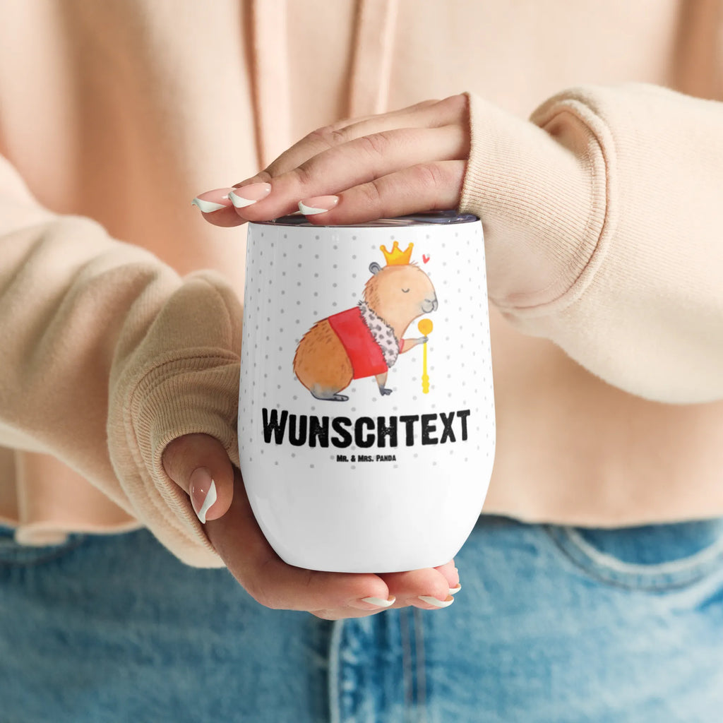 Personalisierter Weinbecher Capybara König Klassisches Weinglas Mit Namensgravur, Weinglas Mit Initialen, Kristallglas Weinglas Mit Wunschname, Universalglas Mit Namensgravur, Umweltfreundliches Weinglas Mit Namen, Rustikaler Weinbecher Mit Namen, Spülmaschinenfestes Weinglas Mit Gravur, Thermo-Weinbecher Mit Namensaufdruck, Becher Aus Edelstahl Für Wein Mit Namen, Becher Für Wein Mit Namensdruck, Weinbecher Für Camping Mit Namensgravur, Weinglas Für Party Mit Wunschname, Weinglas Für Zuhause Mit Namensgravur, Weinbecher Mit Namen, Weinbecher Mit Deckel Und Namen, Weinbecher Für Picknick Mit Namen, Modernes Weinglas Mit Wunschname, Kunststoff-Weinglas Mit Namen, Weinbecher Aus Edelstahl Mit Namen, Reise-Weinbecher Mit Namen, Mundgeblasenes Weinglas Mit Namen, Öko Weinglas Mit Namensdruck, Kelchglas Mit Wunschname, Personalisierter Weinbecher, Acryl-Weinbecher Mit Namensgravur, Weinglas Mit Namensgravur, Stapelbares Weinglas Mit Namen, Bambus-Weinbecher Mit Wunschname, Trinkbecher Wein Mit Namen, Tiermotive, Gute Laune, lustige Sprüche, Tiere, König, Capybara