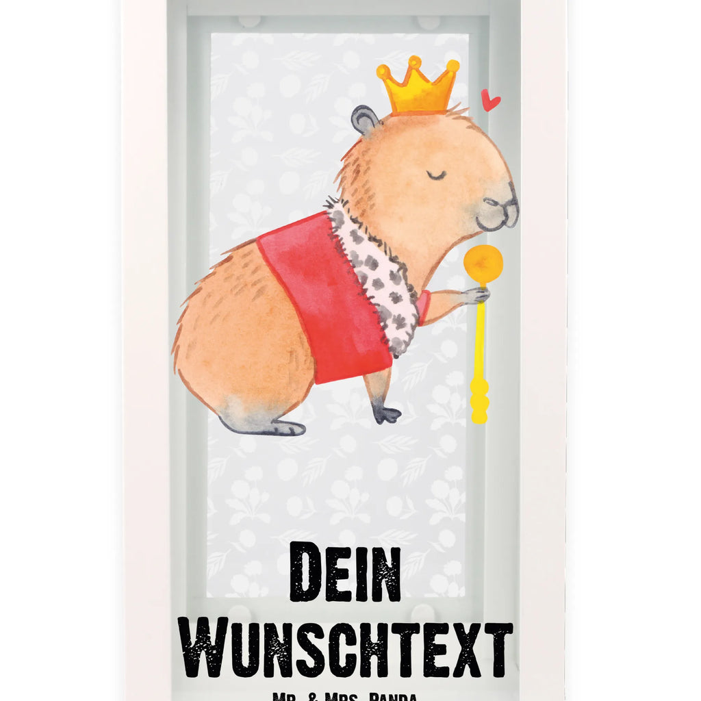 Personalisierte Deko Laterne Capybara König Laterne Mit Blumenmotiv Und Wunschname, Landhausstil-Laterne Mit Namen, XXL-Laterne Mit Wunschname, Gartenlaterne Personalisiert, Skandinavische Laterne Mit Namen, Laterne Mit Sternenmuster Und Namen, Innenraum-Laterne Mit Namen, Lichterlaterne Mit Wunschname, Metalllaterne Mit Namen, Personalisierte Deko Laterne, Pastellfarbene Laterne Mit Namensdruck, Glaslaterne Mit Wunschname, Windlichtlaterne Mit Namensgravur, Vintage-Laterne Personalisiert, Laterne Mit Griff Und Wunschname, Laternenwindlicht Mit Namen, Shabby-Chic-Laterne Mit Wunschname, Terrasse-Laterne Mit Wunschnamen, Minimalistische Laterne Mit Namen, Tischlaterne Mit Wunschname, Spiegelglas-Laterne Mit Namensdruck, LED-Laterne Mit Namensgravur, Romantische Laterne Mit Wunschname, Klassische Laterne Mit Namensgravur, Lichterkettenlaterne Mit Namen, Maritim-Laterne Mit Wunschname, Hängelaterne Deko Mit Namen, Orientalische Laterne Mit Namensdruck, Weiße Laterne Mit Wunschname, Holzlaterne Mit Namensdruck, Hängelaterne Mit Namensgravur, Stellbare Laterne Mit Namen, Laternen-Set Personalisiert, Motivlaterne Mit Namensgravur, Kerzenlaterne Mit Namensdruck, Moderne Laterne Mit Namen, Laterne Deko Mit Namen, Wetterfeste Laterne Mit Wunschname, Kleine Laterne Mit Namensdruck, Teelichthalter Laterne Mit Wunschname, Outdoor-Laterne Mit Wunschname, Deko Laterne Mit Namen, Rustikale Laterne Mit Namensgravur, Beleuchtete Laterne Mit Namen, Dekolaterne Mit Wunschname, Tiermotive, Gute Laune, lustige Sprüche, Tiere, König, Capybara