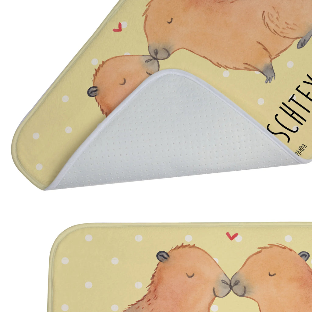 Personalisierte Badematte Capybara Liebe Badvorleger Vintage Mit Namen, Rutschfester Badvorleger Mit Namen, Badvorleger Mit Initialen, Badezimmerteppich Personalisiert, Badvorleger Groß Mit Wunschtext, Saugfähiger Badvorleger Mit Wunschtext, Badvorleger Für Badewanne Mit Namen, Badvorleger Modern Mit Namen, Rechteckiger Badvorleger Mit Namen, Badvorleger Klein Mit Namen, Duschvorleger Mit Namen, Badmatte Waschbar Mit Wunschtext, Badvorleger Design Mit Gravur, Badematte Mit Namen, Badvorleger Selbst Gestalten, Badvorleger Mit Wunschtext, Badematten Set Personalisiert, Badezimmer Matte Mit Namen, Badvorleger Klassisch Mit Wunschtext, Badematte Rutschfest Mit Namen, Badvorleger Mit Gravur, Weicher Badvorleger Mit Wunschtext, Badvorleger Mit Bestickung, Werbegeschenk mit Text, Badvorleger Für Dusche Mit Wunschtext, Badezimmermatte Mit Wunschtext, Badvorleger Nachhaltig Mit Namen, Badvorleger Mikrofaser Personalisiert, Badgarnitur Mit Wunschtext, Runder Badvorleger Personalisiert, Badvorleger Baumwolle Mit Namen, Badvorleger Gäste-WC Personalisiert, Webegeschenk mit Firmennamen, Teppich Fürs Bad Mit Namen, Badvorleger Schwarz Mit Wunschtext, Badteppich Mit Wunschtext, Badläufer Mit Namen, Waschbarer Badvorleger Mit Namen, Bad Fußmatte Personalisiert, Badvorleger Gemustert Mit Wunschtext, Personaliserter Badvorleger, Badvorleger Weiß Mit Namen, Badvorleger Mit Namen, Tiermotive, Gute Laune, lustige Sprüche, Tiere, Verschmolzen, Liebesspruch, Kuschel Capybaras, Romantisches Geschenk, verliebt, Partnertiere, Handgezeichnet, Herzlich, Tierliebe, Geschenkidee, Valentinstag, Beziehung, Liebe, Paar, Jahrestag, Ehejubiläum, Ich bin deins, Liebesbeweis, Du bist meins, Capybara