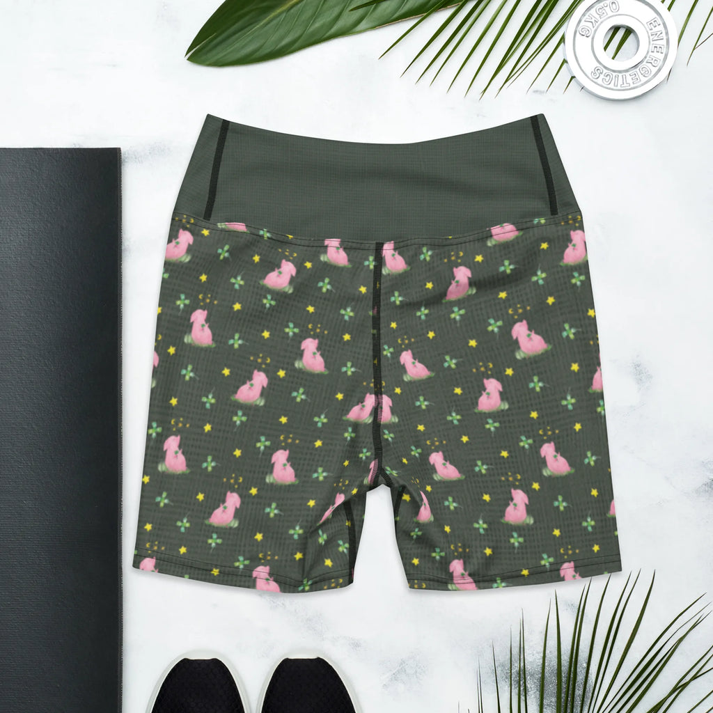 Yoga Shorts Schwein Glück Muster Sportshorts Damen, Sporthose, Sportbekleidung, Yoga Shorts, Yoga Shorts Damen, Yogabekleidung, Sportshorts, Fitnesshose, Yogashorts, Tiermotive, Gute Laune, lustige Sprüche, Tiere, Ziele, Schweinchen, Glücksbringer, Glücksschwein. Glück, Träume, Motivation, Sterne, Sernchen, Schwein