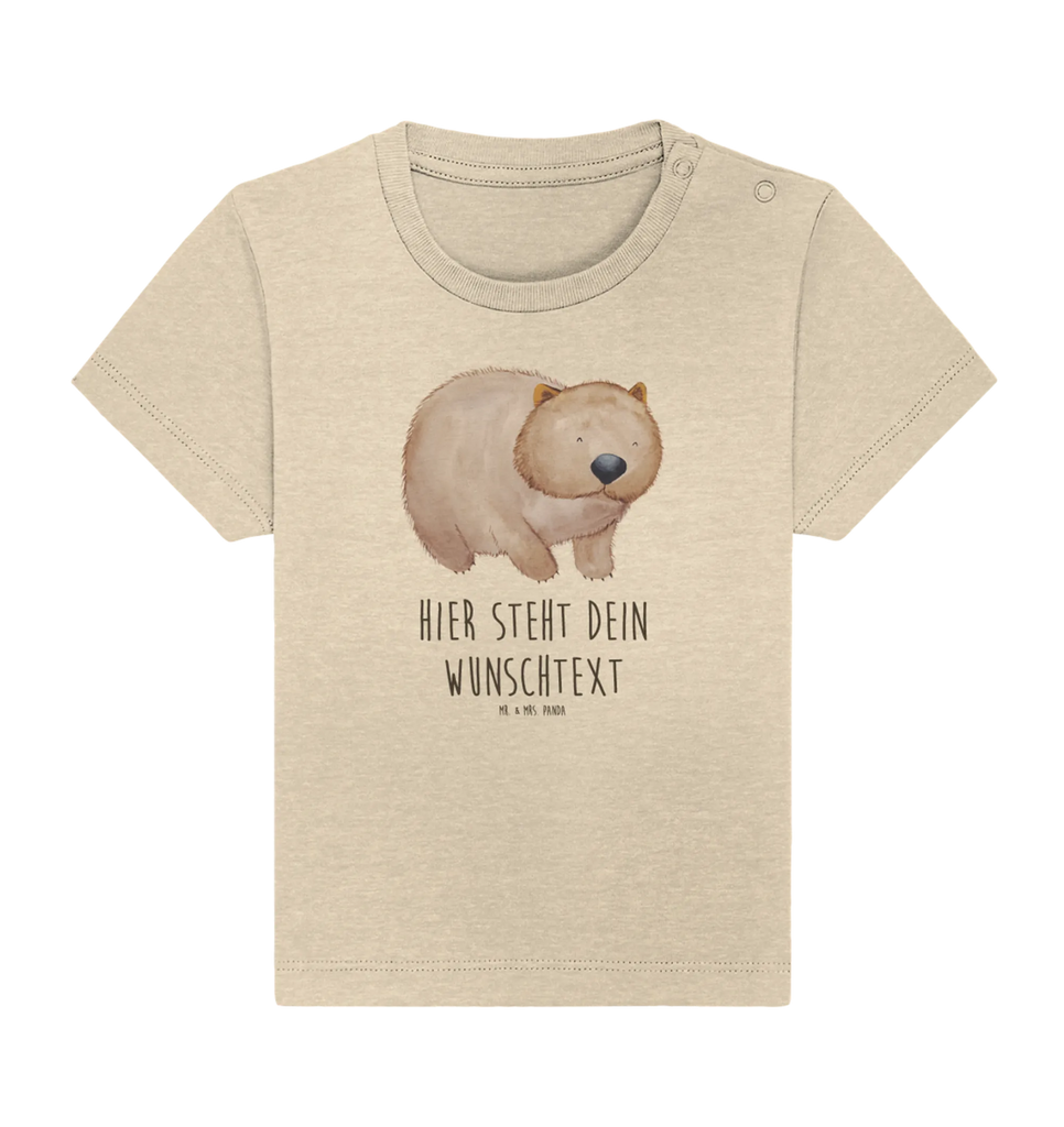 Spersonalizowana koszulka dla niemowląt Wombat Baby Shirt Grau Mit Wunschname, Baby Shirt Unisex Mit Namen, Süßes Baby Shirt Mit Wunschnamen, Baby Jerseyshirt Mit Namen, Baby Hemd Mit Wunschname, Baby Oberteil Mit Namensdruck, Baby Shirt Weiß Mit Namen, Personalisierter Baby-Shirt, Lustiges Baby Shirt Mit Namen, Baby Shirt Mit Motiv Und Wunschname, Baby Langarmshirt Mit Wunschnamen, Baby Shirt Mädchen Mit Wunschname, Baby Shirt Gestreift Mit Namen, Baby Baumwollshirt Mit Wunschnamen, Baby Shirt Geschenk Mit Namen, Klassisches Baby Shirt Mit Wunschname, Baby Shirt Mit Namen, Baby Shirt Zur Geburt Mit Wunschname, Baby Sweatshirt Mit Namen, Baby Shirt Neutral Mit Namensdruck, Baby Shirt Mit Aufdruck Und Namen, Baby Bio Shirt Mit Namen, Baby Shirt Bunt Mit Wunschnamen, Modernes Baby Shirt Mit Namen, Baby Shirt Junge Mit Namen, Baby Shirt Erstausstattung Mit Namen, Baby T-Shirt Mit Wunschnamen, Baby Shirt Alltag Mit Namensdruck, Baby Kurzarmshirt Mit Namen, Baby Top Mit Namen, Baby Pullover Mit Namensgravur, Baby Shirt Pastell Mit Namen, Tiermotive, Lustige Sprüche, Gute Laune, Tiere, Das Leben Ist schön, Wombat, Spruch, Australien, Motivation