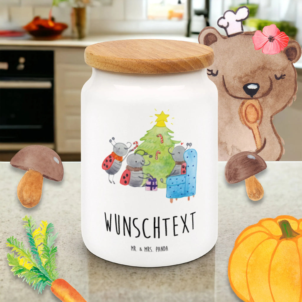 Personalisierte Vorratsdose Weihnachten Smörle Personaliserte Vorratsdose, Vorratsdose Mit Wunschnamen, Vorratsdose Mit Etikett, Vorratsdose Mit Motiv Und Name, Werbegeschenk mit Namen, Aufbewahrungsdose Mit Namen, Vorratsdose Mit Namen, Vorratsdose Mit Personalisierung, Vorratsdose Geschenk Personalisiert, Vorratsdose Mit Beschriftung, Vorratsglas Mit Wunschtext, Vorratsdose Mit Gravur, Küchenbox Mit Wunschtext, Vorratsdose Mit Aufdruck, Vorratsdose Mit Spruch, Individuelle Vorratsdose, Vorratsdose Mit Wunschdesign, Vorratsdose Personalisiert, Frischhaltedose Mit Namen, Aufbewahrungsdose Mit Wunschtext, Aufbewahrungsdose Personalisiert, Personalisierte Aufbewahrungsdose, Vorratsdose Mit Wunschtext, Vorratsdose Küche Personalisiert, Vorratsbehälter Mit Gravur, Vorratsdose Mit Eigenem Text, Vorratsdose Selbst Gestalten, Winter, Weihnachten, Weihnachtsdeko, Nikolaus, Advent, Heiligabend, Wintermotiv, Tannennadeln, Pfefferminzstange, Geschenk, Weihnachtsbaum