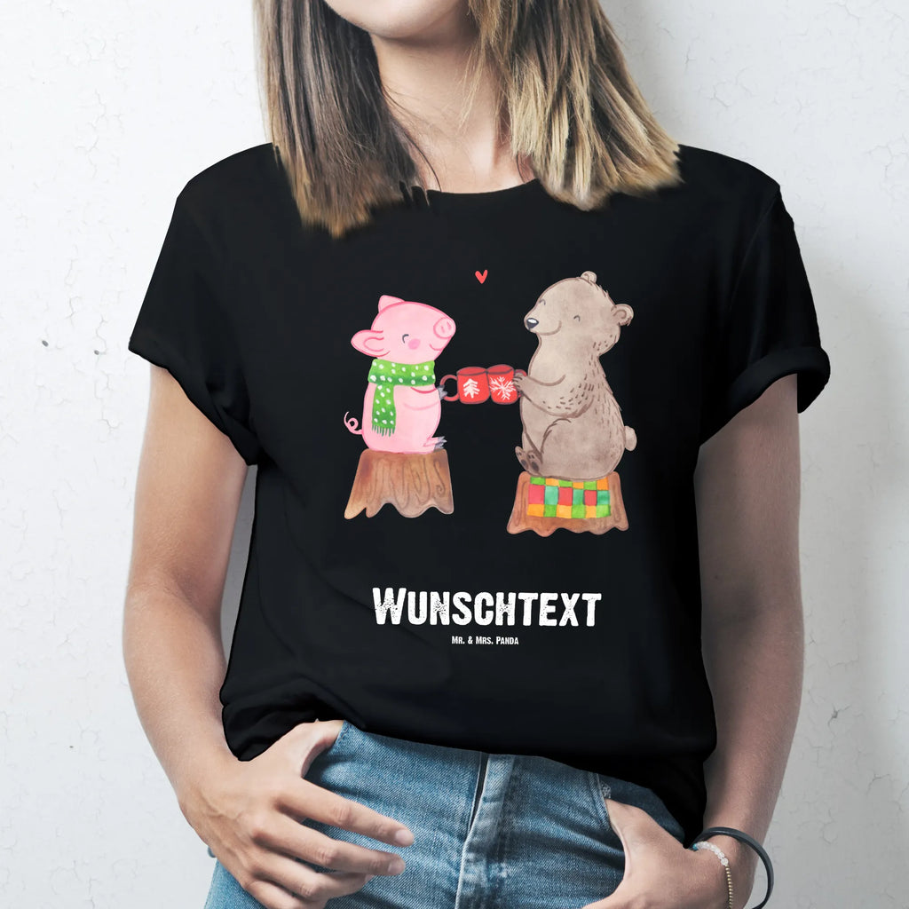 Personalised T-Shirt Glowing Pig Bash T-Shirt mit Aufruck, T-Shirt mit Namen, T-Shirt Personalisiert, Weihnachten, Winter, Weihnachtsdeko, Nikolaus, Advent, Heiligabend, Wintermotiv, Alles Gute, Bär, Weihnachtszeit, Prost, Schwein