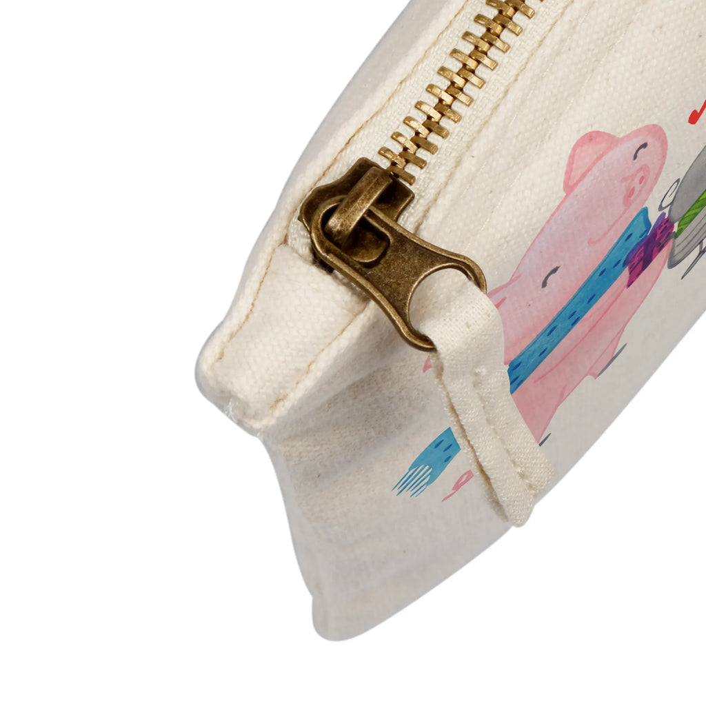 torebka na makijaż Rozgrzana Świnka Smörle Federmappe, beauty tasche, Etui, Schminkbeutel, toiletry bag, utensilientasche, aufbewahrungstasche, pencil case, Waschbeutel, Kosmetikbeutel, Kosmetiktasche, aufbewahrungsbeutel, Schminktäschchen, Kulturbeutel, Schminktasche, pinsel tasche, kosmetiktäschchen, beauty case, Stiftemäppchen, Kulturtasche, Waschtasche, Mäppchen, Schlampermäppchen, Weihnachten, Winter, Weihnachtsdeko, Nikolaus, Advent, Heiligabend, Wintermotiv, Marienkäfer in Winterkleidung, Winterlicher Glühwein Spruch, Romantische Geschenkidee Glühwein, Smörle Der Stolze Marienkäfer, Glühwein Liebhaber Geschenk, Süßer Marienkäfer Gibt Geschenk, Kreatives Glühschwein Design, Glühwein Ist Köstlich Spruch, Herzliches Marienkäfer Motiv, Handgezeichnetes Glühschwein