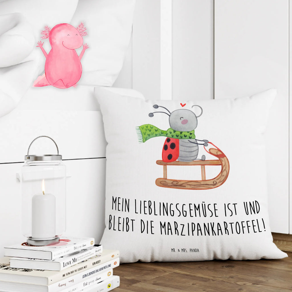 40x40 Kissen Smörle Rodeln Motivkissen, Kissenbezug 40x40, sofakissen, Kissen 40x40 Waschbar, Sofakissen, Kissenhülle, Zierkissen, Couchkissen, Kopfkissen 40x40, Kissenbezüge, Dekokissen Sofa, Kissen 40x40, Kissen, Kissenhülle 40x40, Sofakissen 40x40, Kopfkissen, sitzkissen, Dekokissen 40x40, Dekokissen, Winter, Weihnachten, Weihnachtsdeko, Nikolaus, Advent, Heiligabend, Wintermotiv, Marzipan, Smörle, Schlittenfahren