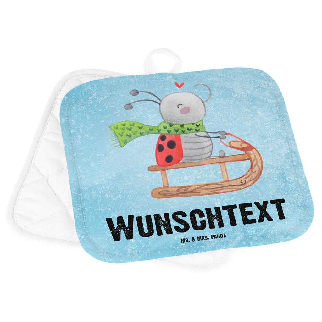 Personalisierte Topflappen Smörle Rodeln Topflappen Set personalisiert, Personalisierter Ofenhandschuh, Topflappen mit Namen, Topflappen personalisiert, Namensaufdruck, Personalisierte Topfuntersetzer, Winter, Weihnachten, Weihnachtsdeko, Nikolaus, Advent, Heiligabend, Wintermotiv, Marzipan, Schlittenfahren, Smörle