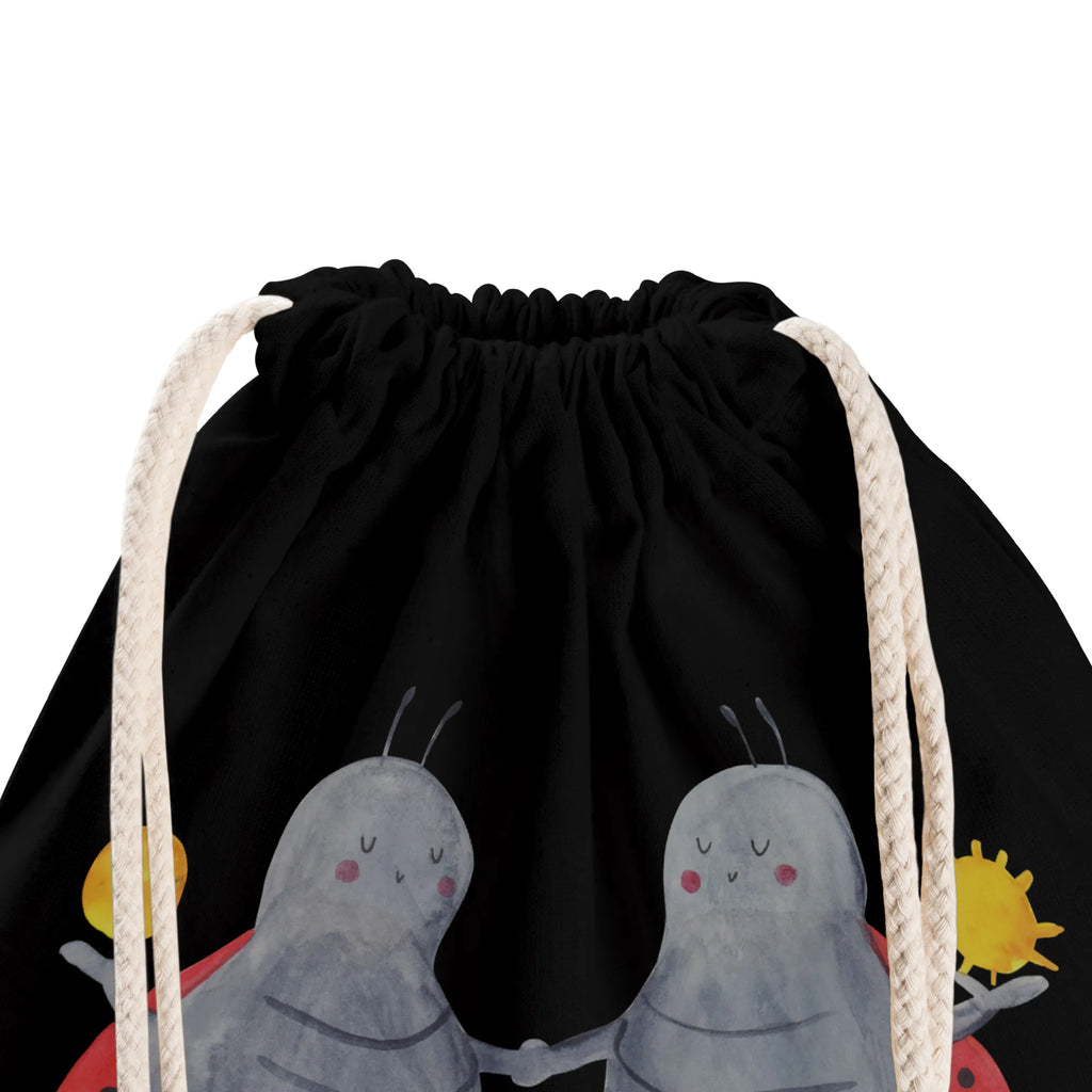 Personalisierter Sportbeutel Sternzeichen Zwilling Turnbeutel Mit Namen, Faltbarer Sportbeutel Mit Text, Sportrucksack Mit Namen, Gymsack, Sportbeutel Schule Personalisiert, Sportbeutel Mit Namen, Sportbeutel Mit Initialen, Öko Sportbeutel Mit Wunschtext, Turnbeutel Kita Mit Namen, Sportbeutel Mit Wunschtext, Leichter Sportbeutel Mit Namen, Sportbeutel Für Herren Mit Wunschtext, Festival Beutel, Sportbeutel Geschenk Mit Namen, Sportbeutel Mit Liebevollem Spruch, Sportbeutel Mit Spruch, Turnbeutel Kindergarten Mit Wunschtext, Sportbeutel Mit Aufdruck, Personalisierter Sportbeutel, Waschbarer Sportbeutel Mit Wunschtext, Großer Sportbeutel Mit Wunschtext, Gymbag Mit Wunschtext, Sportbeutel Selbst Gestalten, Turnbeutel Mit Wunschtext, Sportbeutel Jungen Personalisiert, Bunter Sportbeutel Mit Namen, Sportbeutel Für Damen Mit Namen, Sportbeutel Personalisiert, Sportbeutel Bedruckt Mit Wunschtext, Kleiner Sportbeutel Mit Namen, Sportbeutel Kinder Mit Namen, Baumwoll Sportbeutel Personalisiert, Sportbeutel Mädchen Mit Wunschtext, Turnbeutel Personalisiert Mit Namen, Schwarzer Sportbeutel Personalisiert, Sternzeichen, Tierkreiszeichen, Horoskop, Astrologie, Aszendent, Marienkäfer, Geschenk Juni, Zwilling Sternzeichen, Geburtstag Mai, Zwillingsschwester, Geschenk Mai, Glückskäfer, Zwillingsbruder, Zwilling Geschenk, Zwillinge