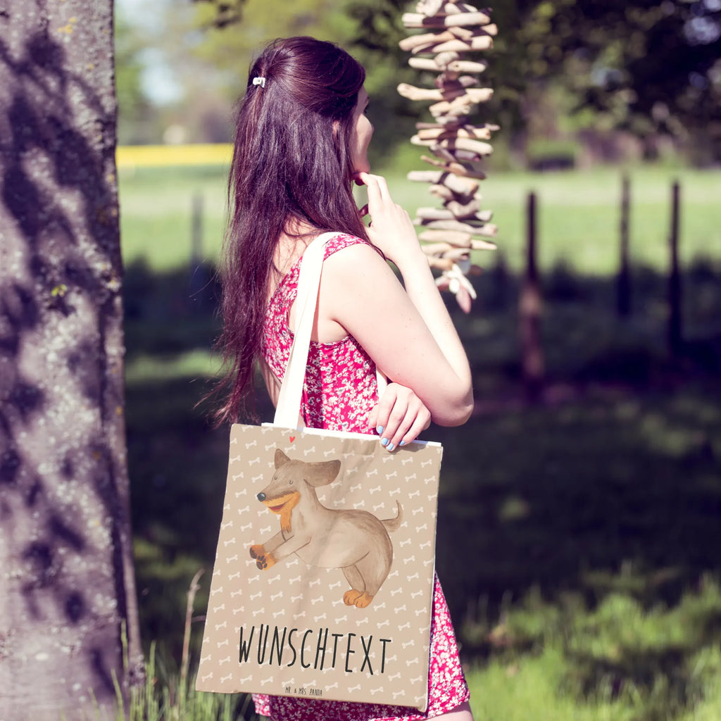 Personalisierte Einkaufstasche Hund Dackel fröhlich Tragetasche Für Damen Mit Namen, Kleine Tragetasche Mit Text, Tragetasche Mit Initialen, Lustige Tragetasche Mit Text, Tragetasche Mit Text, Tragetasche Für Alltag Mit Text, Einkaufstasche Personalisiert, Tragetasche Für Kinder Mit Wunschtext, Tragetasche Mit Wunschtext, Faltbare Tragetasche Mit Wunschtext, Vintage Tragetasche Mit Wunschtext, Tragetasche Mit Spruch, Umweltfreundliche Tragetasche Mit Namen, Tragetasche Selbst Gestalten, Tragetasche Modern Mit Gravur, Bunte Tragetasche Mit Namen, Baumwolltasche Mit Namen, Tragetasche Als Geschenk Mit Wunschtext, Tragetasche Für Herren Personalisiert, Große Tragetasche Mit Namen, Personalisierte Tragetasche, Nachhaltige Tragetasche Personalisiert, Wiederverwendbare Tragetasche Mit Wunschtext, Jutetasche Mit Wunschtext, Tragetasche Mit Motiv Und Wunschtext, Tragetasche Für Büro Mit Namen, Leinentasche Mit Gravur, Tragetasche Für Schule Mit Wunschtext, Tragetasche Personalisiert, Design Tragetasche Personalisiert, Stofftasche Mit Wunschtext, Tragetasche Mit Namen, Tragetasche Mit Personalisierung, Tragetasche Bedruckt Mit Wunschtext, Tragetasche Für Einkäufe Personalisiert, Hund, Hundemotiv, Haustier, Hunderasse, Tierliebhaber, Hundebesitzer, Sprüche, happy dog, Dachshund, Hunde, Dackel