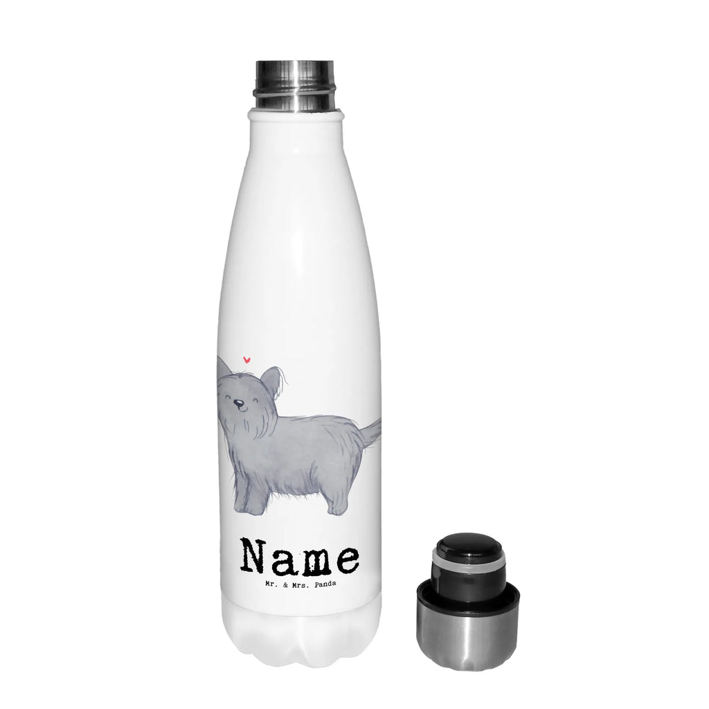 Personalisierte Thermosflasche Skye Terrier Lebensretter Thermosflasche 750ml Mit Namen, Thermosflasche Herren Mit Wunschtext, Personalisierte Thermosflasche, Klassische Thermosflasche Mit Namen, Leichte Thermosflasche Mit Wunschtext, Thermosflasche Damen Personalisiert, Thermoflasche Personalisiert, Thermosflasche Mit Namen, Nachhaltige Thermosflasche Mit Gravur, Getränkeflasche Personalisiert, Thermosflasche Kinder Mit Namen, Kalthalteflasche Mit Wunschtext, Thermosflasche Mit Drehverschluss Und Gravur, Thermosflasche 500ml Mit Gravur, Thermosflasche Mit Wunschtext, Thermosflasche Für Büro Mit Wunschtext, Thermosflasche Für Wasser Personalisiert, Edelstahlflasche Mit Wunschtext, Umweltfreundliche Thermosflasche Mit Wunschtext, Vakuumflasche Mit Namen, Thermosflasche Wandern Mit Gravur, Thermosflasche Für Sport Mit Namen, Isolierflasche Mit Gravur, BPA-Freie Thermosflasche Mit Namen, Thermosflasche Für Tee Mit Namen, Moderne Thermosflasche Mit Text, Robuste Thermosflasche Personalisiert, Thermoskanne Unterwegs Mit Namen, Thermosflasche Outdoor Mit Gravur, Warmhalteflasche Personalisiert, Thermosflasche Reisen Mit Namen, Trinkflasche Isoliert Mit Namen, Thermosflasche Für Schule Mit Gravur, Thermosflasche Für Kaffee Mit Wunschtext, Flasche Für Kohlensäure Mit Gravur, Sommerflasche Mit Wunschtext, Spülmaschinenfeste Thermosflasche Mit Gravur, Thermoflasche Edelstahl Mit Gravur, Thermosflasche 1 Liter Personalisiert, Auslaufsichere Thermosflasche Mit Wunschtext, Thermosflasche Mit Trinkverschluss Und Namen, Doppelwandige Trinkflasche Mit Gravur, Geschenk, Schenken, Hund, Hunderasse, Rassehund, Hundebesitzer, Tierfreund, Welpe, Terrier, Skye Terrier