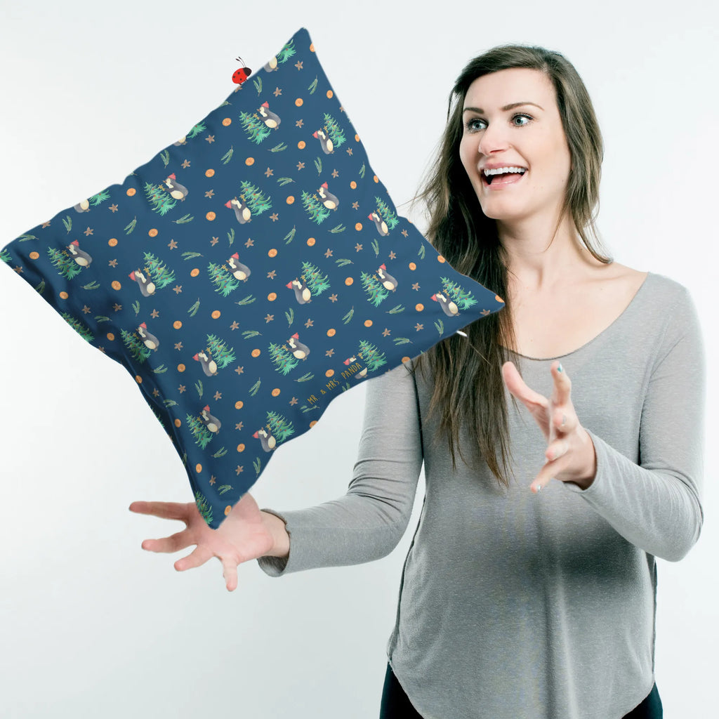 40x40 Kissen Pinguin Weihnachtsbaum Muster Zierkissen, Sofakissen 40x40, Sofakissen, Kissenhülle 40x40, sitzkissen, Kissenbezüge, Kissenhülle, Dekokissen 40x40, Kissenbezug 40x40, Motivkissen, Dekokissen Sofa, Kopfkissen 40x40, Kissen 40x40, Dekokissen, Couchkissen, Kissen, Kissen 40x40 Waschbar, sofakissen, Kopfkissen, Winter, Weihnachten, Weihnachtsdeko, Nikolaus, Advent, Heiligabend, Wintermotiv, Pinguin