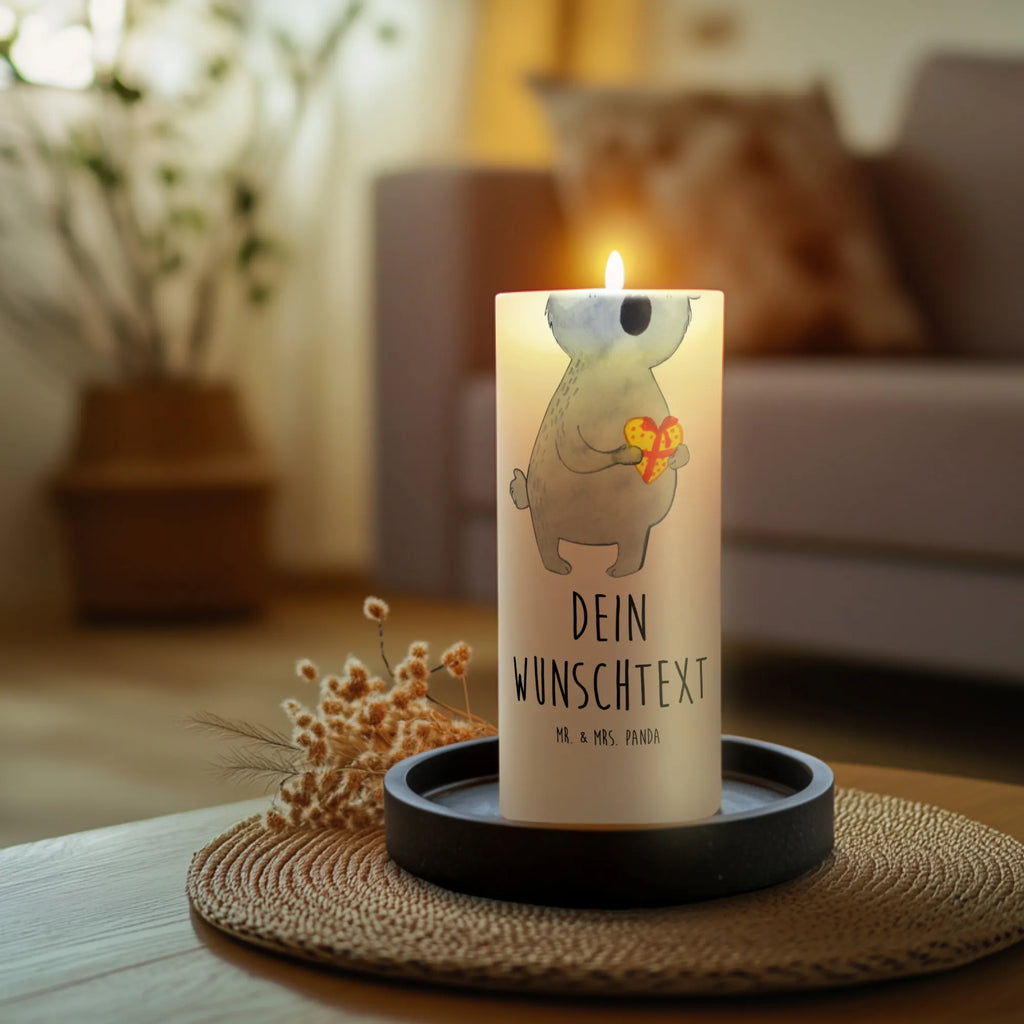 Personalised candle Koala bear Gift Personalisierte Kerze, Osterkerze Mit Namen, Metall-Kerze Mit Namensgravur, Outdoor-Kerze Mit Namensgravur, Andachtskerze Mit Namensgravur, Adventskerze Mit Wunschname, Kerze Mit Spruch Und Namen, Streukerze Mit Namensdruck, Weihnachtskerze Mit Namensgravur, Gedenkkerze Mit Namen, LED-Kerze Mit Wunschname, Glas-Kerze Mit Wunschname, Laternenkerze Mit Namensdruck, Blockkerze Mit Namensdruck, Votivkerze Mit Wunschname, Firmungskerze Mit Wunschname, Kerze Für Hochzeit Mit Namensgravur, Trauerkerze Mit Namen, Gartenkerze Mit Namen, Stumpenkerze Mit Namensgravur, Bio-Kerze Mit Wunschname, Schwimmkerze Mit Namen, Holz-Kerze Mit Namen, Tafelkerze Mit Wunschname, Duftkerze Mit Namen, Fair-Trade-Kerze Mit Namensgravur, Grabkerze Mit Namensgravur, Kommunionkerze Mit Namen, Tischkerze Mit Namensdruck, Gastgeschenk Kerze Mit Namen, Bienenwachskerze Mit Wunschname, Kerzen-Set Mit Namensgravur, Stabkerze Mit Gravur, Taufekerze Mit Namensgravur, Stearinkerze Mit Gravur, Sojawachskerze Mit Namensdruck, Kerze Für Geburtstag Mit Wunschname, Handgegossene Kerze Mit Namen, Kerze Mit Prägung Und Wunschname, Kerze Mit Namen, Handgemachte Kerze Mit Wunschname, Teelicht Mit Namensdruck, Koala, Koalabär, Geschenk, Geburtstag, Party