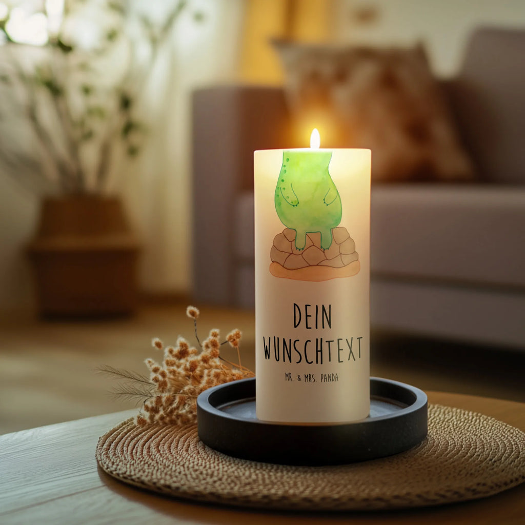 Personalised candle tortoise Break Sojawachskerze Mit Namensdruck, Handgegossene Kerze Mit Namen, Taufekerze Mit Namensgravur, Kerze Mit Prägung Und Wunschname, Firmungskerze Mit Wunschname, Blockkerze Mit Namensdruck, Handgemachte Kerze Mit Wunschname, Holz-Kerze Mit Namen, Kerze Für Hochzeit Mit Namensgravur, Bienenwachskerze Mit Wunschname, Stearinkerze Mit Gravur, Gastgeschenk Kerze Mit Namen, Tischkerze Mit Namensdruck, Votivkerze Mit Wunschname, Adventskerze Mit Wunschname, Laternenkerze Mit Namensdruck, Fair-Trade-Kerze Mit Namensgravur, Trauerkerze Mit Namen, LED-Kerze Mit Wunschname, Gedenkkerze Mit Namen, Outdoor-Kerze Mit Namensgravur, Streukerze Mit Namensdruck, Grabkerze Mit Namensgravur, Kerze Mit Namen, Osterkerze Mit Namen, Kommunionkerze Mit Namen, Duftkerze Mit Namen, Stabkerze Mit Gravur, Andachtskerze Mit Namensgravur, Glas-Kerze Mit Wunschname, Personalisierte Kerze, Teelicht Mit Namensdruck, Tafelkerze Mit Wunschname, Kerzen-Set Mit Namensgravur, Gartenkerze Mit Namen, Kerze Für Geburtstag Mit Wunschname, Metall-Kerze Mit Namensgravur, Bio-Kerze Mit Wunschname, Stumpenkerze Mit Namensgravur, Weihnachtskerze Mit Namensgravur, Kerze Mit Spruch Und Namen, Schwimmkerze Mit Namen, Schildkröte, Achtsamkeit, Entschleunigen, Achtsam