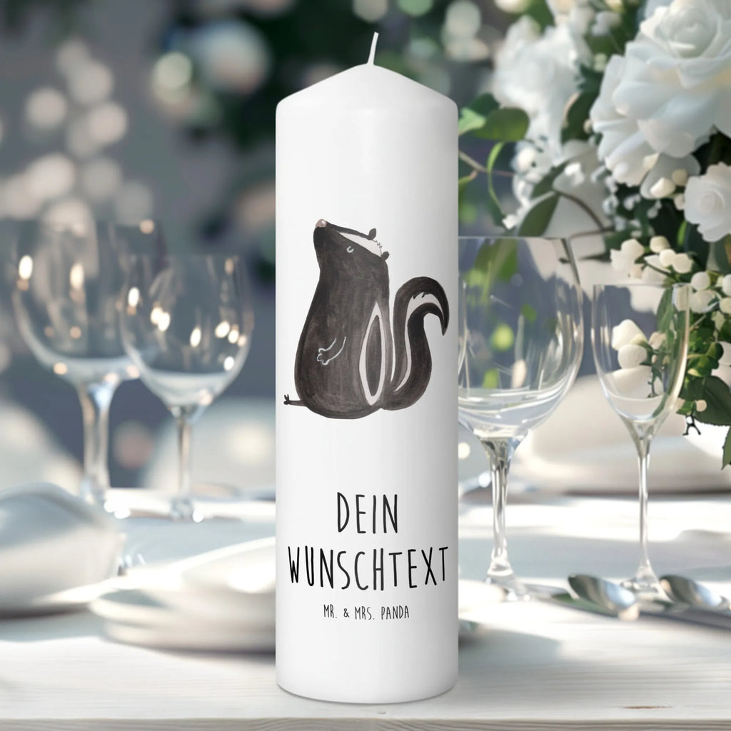 Personalizowana świeca skunks siedzenie Stumpenkerze Mit Namensgravur, Teelicht Mit Namensdruck, Kerze Für Geburtstag Mit Wunschname, Blockkerze Mit Namensdruck, Bienenwachskerze Mit Wunschname, Glas-Kerze Mit Wunschname, Kerze Für Hochzeit Mit Namensgravur, Gedenkkerze Mit Namen, Holz-Kerze Mit Namen, LED-Kerze Mit Wunschname, Personalisierte Kerze, Stabkerze Mit Gravur, Duftkerze Mit Namen, Taufekerze Mit Namensgravur, Firmungskerze Mit Wunschname, Stearinkerze Mit Gravur, Laternenkerze Mit Namensdruck, Bio-Kerze Mit Wunschname, Kerze Mit Prägung Und Wunschname, Handgemachte Kerze Mit Wunschname, Adventskerze Mit Wunschname, Trauerkerze Mit Namen, Grabkerze Mit Namensgravur, Fair-Trade-Kerze Mit Namensgravur, Streukerze Mit Namensdruck, Kommunionkerze Mit Namen, Andachtskerze Mit Namensgravur, Tafelkerze Mit Wunschname, Metall-Kerze Mit Namensgravur, Kerze Mit Namen, Outdoor-Kerze Mit Namensgravur, Weihnachtskerze Mit Namensgravur, Tischkerze Mit Namensdruck, Kerze Mit Spruch Und Namen, Gastgeschenk Kerze Mit Namen, Schwimmkerze Mit Namen, Osterkerze Mit Namen, Kerzen-Set Mit Namensgravur, Handgegossene Kerze Mit Namen, Sojawachskerze Mit Namensdruck, Votivkerze Mit Wunschname, Gartenkerze Mit Namen, Stinktier, Skunk, Raubtier, Recht, Spruch, Wildtier, Stinki, Büro, Besserwisser, Stinker