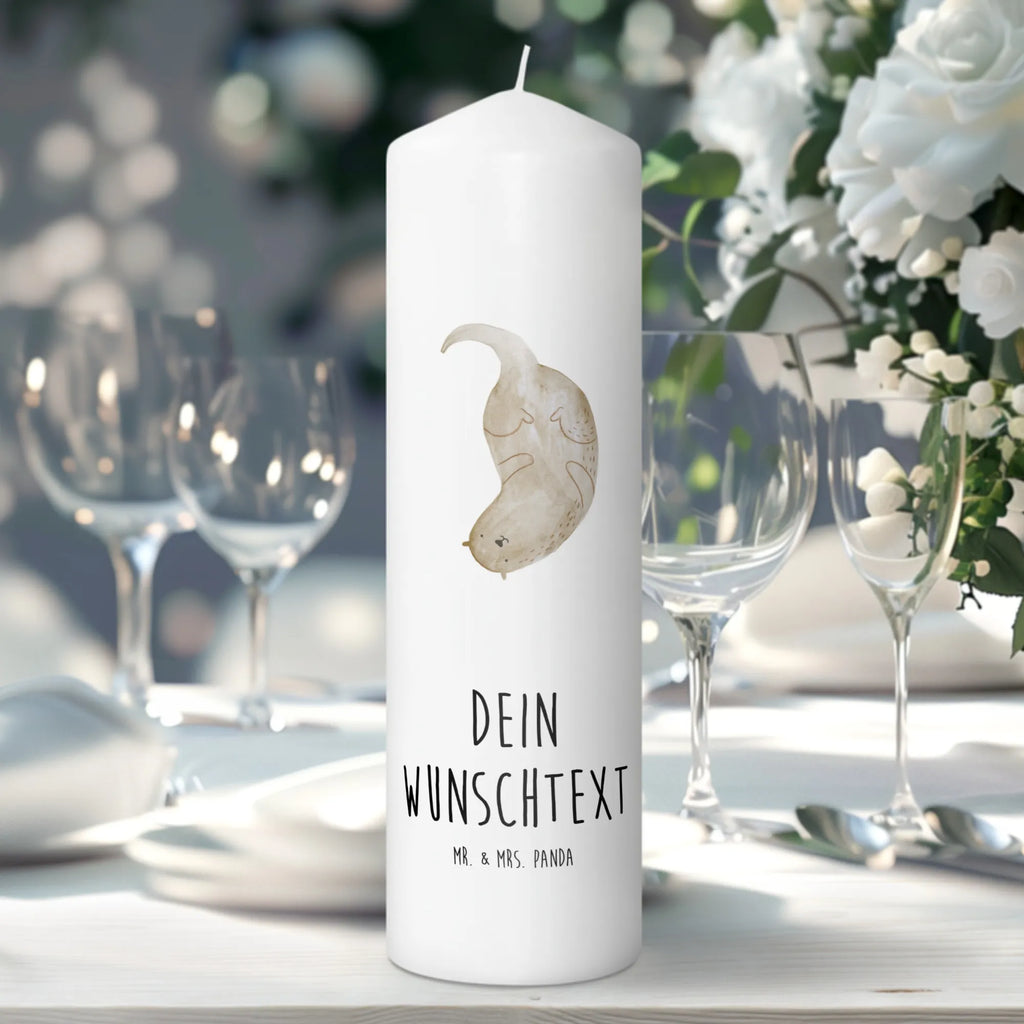 Personalisierte Kerze Otter kopfüber Andachtskerze Mit Namensgravur, LED-Kerze Mit Wunschname, Bienenwachskerze Mit Wunschname, Personalisierte Kerze, Votivkerze Mit Wunschname, Gedenkkerze Mit Namen, Stabkerze Mit Gravur, Stumpenkerze Mit Namensgravur, Bio-Kerze Mit Wunschname, Tischkerze Mit Namensdruck, Blockkerze Mit Namensdruck, Kerze Mit Namen, Outdoor-Kerze Mit Namensgravur, Firmungskerze Mit Wunschname, Holz-Kerze Mit Namen, Glas-Kerze Mit Wunschname, Gartenkerze Mit Namen, Kerze Für Hochzeit Mit Namensgravur, Adventskerze Mit Wunschname, Kerze Mit Spruch Und Namen, Fair-Trade-Kerze Mit Namensgravur, Stearinkerze Mit Gravur, Kommunionkerze Mit Namen, Handgemachte Kerze Mit Wunschname, Trauerkerze Mit Namen, Osterkerze Mit Namen, Schwimmkerze Mit Namen, Laternenkerze Mit Namensdruck, Taufekerze Mit Namensgravur, Weihnachtskerze Mit Namensgravur, Grabkerze Mit Namensgravur, Streukerze Mit Namensdruck, Teelicht Mit Namensdruck, Metall-Kerze Mit Namensgravur, Kerze Mit Prägung Und Wunschname, Kerzen-Set Mit Namensgravur, Kerze Für Geburtstag Mit Wunschname, Gastgeschenk Kerze Mit Namen, Sojawachskerze Mit Namensdruck, Tafelkerze Mit Wunschname, Duftkerze Mit Namen, Handgegossene Kerze Mit Namen, Otter, Fischotter, Seeotter, Otter Seeotter See Otter