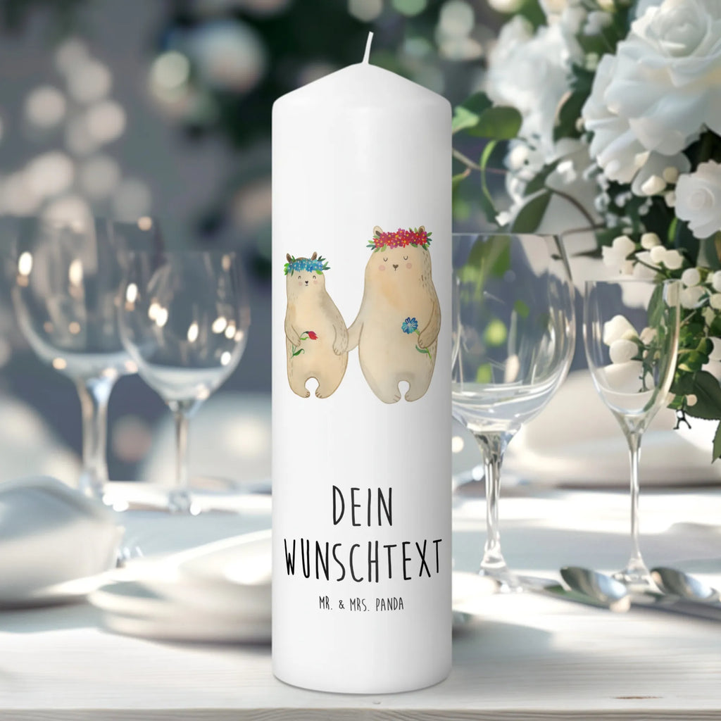 Personalisierte Kerze Bären mit Blumenkranz Votivkerze Mit Wunschname, Taufekerze Mit Namensgravur, Weihnachtskerze Mit Namensgravur, Metall-Kerze Mit Namensgravur, Gedenkkerze Mit Namen, Kerze Für Hochzeit Mit Namensgravur, LED-Kerze Mit Wunschname, Holz-Kerze Mit Namen, Kerze Mit Prägung Und Wunschname, Blockkerze Mit Namensdruck, Outdoor-Kerze Mit Namensgravur, Kerze Mit Spruch Und Namen, Handgemachte Kerze Mit Wunschname, Stabkerze Mit Gravur, Andachtskerze Mit Namensgravur, Laternenkerze Mit Namensdruck, Teelicht Mit Namensdruck, Grabkerze Mit Namensgravur, Fair-Trade-Kerze Mit Namensgravur, Gartenkerze Mit Namen, Kerze Mit Namen, Tischkerze Mit Namensdruck, Duftkerze Mit Namen, Adventskerze Mit Wunschname, Gastgeschenk Kerze Mit Namen, Trauerkerze Mit Namen, Schwimmkerze Mit Namen, Streukerze Mit Namensdruck, Stumpenkerze Mit Namensgravur, Bio-Kerze Mit Wunschname, Kerze Für Geburtstag Mit Wunschname, Personalisierte Kerze, Tafelkerze Mit Wunschname, Sojawachskerze Mit Namensdruck, Glas-Kerze Mit Wunschname, Kommunionkerze Mit Namen, Handgegossene Kerze Mit Namen, Osterkerze Mit Namen, Stearinkerze Mit Gravur, Kerzen-Set Mit Namensgravur, Bienenwachskerze Mit Wunschname, Firmungskerze Mit Wunschname, Muttertag, Vatertag, Mama, Papa, Oma, Opa, Familie, Schwester, Bruder, Lieblingsmama, Kind, Mutter, Vorbild, Weltbeste Mama, Töchter, Bär, Beste Mutter, Family, Tochter, Bären, Kinder, Mami, Lieblingsmensch, Geschenk Mama. Muttertag, Mutti