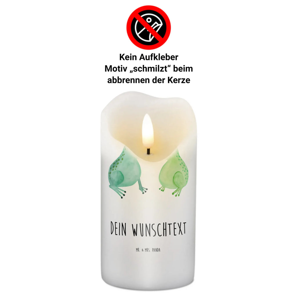 Personalizowana świeca Żabia miłość Bio-Kerze Mit Wunschname, Stearinkerze Mit Gravur, Streukerze Mit Namensdruck, Schwimmkerze Mit Namen, LED-Kerze Mit Wunschname, Handgemachte Kerze Mit Wunschname, Tafelkerze Mit Wunschname, Kerze Mit Namen, Kerze Mit Prägung Und Wunschname, Kerze Für Hochzeit Mit Namensgravur, Gastgeschenk Kerze Mit Namen, Blockkerze Mit Namensdruck, Kerzen-Set Mit Namensgravur, Stabkerze Mit Gravur, Kerze Mit Spruch Und Namen, Kommunionkerze Mit Namen, Adventskerze Mit Wunschname, Fair-Trade-Kerze Mit Namensgravur, Teelicht Mit Namensdruck, Laternenkerze Mit Namensdruck, Bienenwachskerze Mit Wunschname, Metall-Kerze Mit Namensgravur, Tischkerze Mit Namensdruck, Sojawachskerze Mit Namensdruck, Trauerkerze Mit Namen, Weihnachtskerze Mit Namensgravur, Personalisierte Kerze, Osterkerze Mit Namen, Firmungskerze Mit Wunschname, Andachtskerze Mit Namensgravur, Glas-Kerze Mit Wunschname, Taufekerze Mit Namensgravur, Gedenkkerze Mit Namen, Kerze Für Geburtstag Mit Wunschname, Grabkerze Mit Namensgravur, Gartenkerze Mit Namen, Stumpenkerze Mit Namensgravur, Holz-Kerze Mit Namen, Duftkerze Mit Namen, Votivkerze Mit Wunschname, Outdoor-Kerze Mit Namensgravur, Handgegossene Kerze Mit Namen, Liebe, Partner, Freund, Freundin, Ehemann, Ehefrau, Heiraten, Verlobung, Heiratsantrag, Liebesgeschenk, Jahrestag, Hocheitstag, Fröschchen, Froschkönig, Geschenk Freund, Geschenk Hochzeit, Verheiratet, Frosch, Liebesbeweis, Frösche, Geschenk Freundin, Verliebt, Verlobt, Hochzeitstag