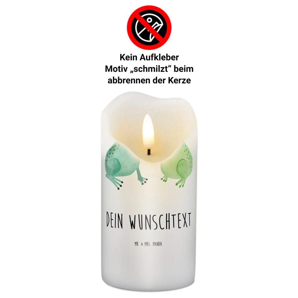 Personalizowana świeca Żabia miłość Bio-Kerze Mit Wunschname, Stearinkerze Mit Gravur, Streukerze Mit Namensdruck, Schwimmkerze Mit Namen, LED-Kerze Mit Wunschname, Handgemachte Kerze Mit Wunschname, Tafelkerze Mit Wunschname, Kerze Mit Namen, Kerze Mit Prägung Und Wunschname, Kerze Für Hochzeit Mit Namensgravur, Gastgeschenk Kerze Mit Namen, Blockkerze Mit Namensdruck, Kerzen-Set Mit Namensgravur, Stabkerze Mit Gravur, Kerze Mit Spruch Und Namen, Kommunionkerze Mit Namen, Adventskerze Mit Wunschname, Fair-Trade-Kerze Mit Namensgravur, Teelicht Mit Namensdruck, Laternenkerze Mit Namensdruck, Bienenwachskerze Mit Wunschname, Metall-Kerze Mit Namensgravur, Tischkerze Mit Namensdruck, Sojawachskerze Mit Namensdruck, Trauerkerze Mit Namen, Weihnachtskerze Mit Namensgravur, Personalisierte Kerze, Osterkerze Mit Namen, Firmungskerze Mit Wunschname, Andachtskerze Mit Namensgravur, Glas-Kerze Mit Wunschname, Taufekerze Mit Namensgravur, Gedenkkerze Mit Namen, Kerze Für Geburtstag Mit Wunschname, Grabkerze Mit Namensgravur, Gartenkerze Mit Namen, Stumpenkerze Mit Namensgravur, Holz-Kerze Mit Namen, Duftkerze Mit Namen, Votivkerze Mit Wunschname, Outdoor-Kerze Mit Namensgravur, Handgegossene Kerze Mit Namen, Liebe, Partner, Freund, Freundin, Ehemann, Ehefrau, Heiraten, Verlobung, Heiratsantrag, Liebesgeschenk, Jahrestag, Hocheitstag, Fröschchen, Froschkönig, Geschenk Freund, Geschenk Hochzeit, Verheiratet, Frosch, Liebesbeweis, Frösche, Geschenk Freundin, Verliebt, Verlobt, Hochzeitstag