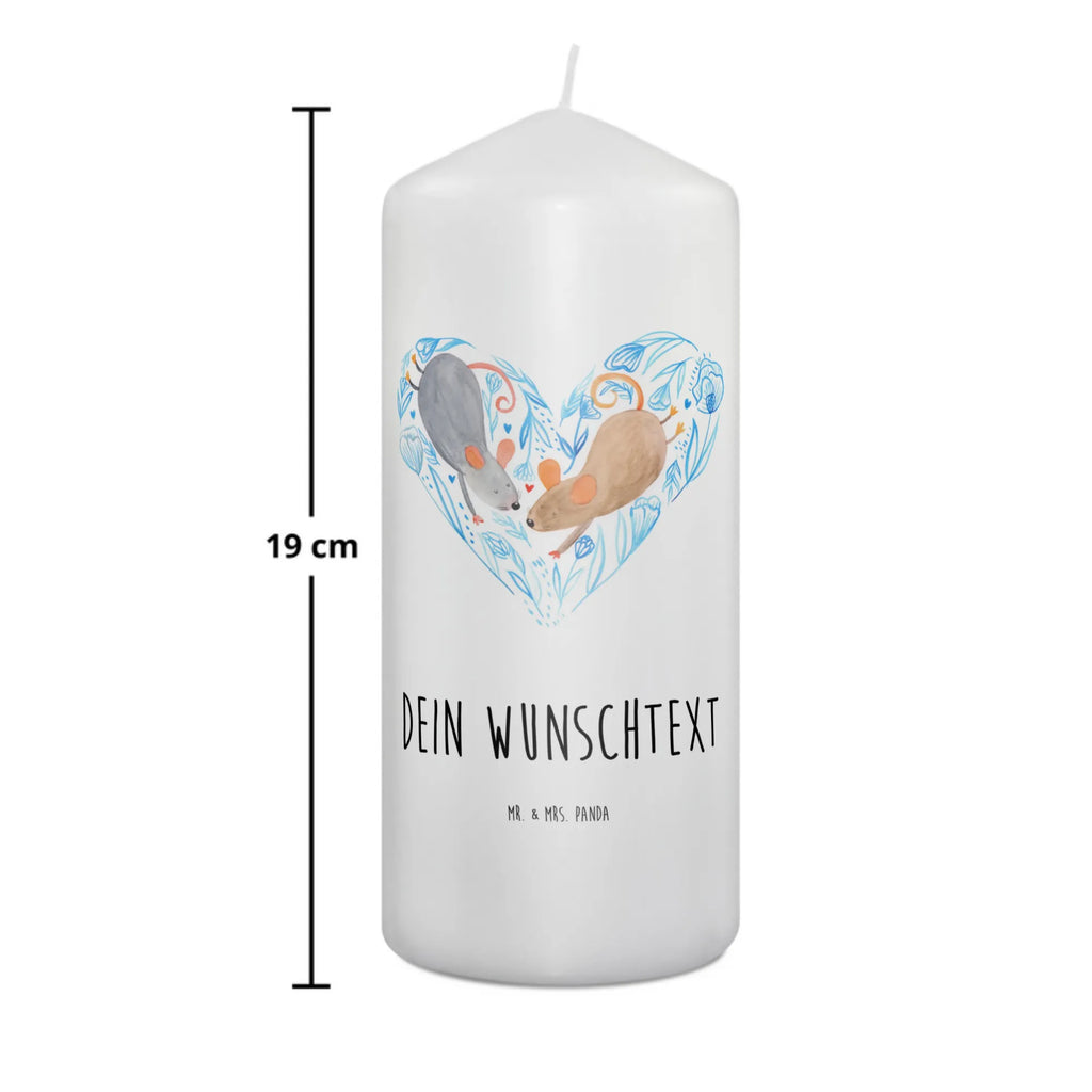 Personalisierte Kerze Mäuse Herz Kerze Für Geburtstag Mit Wunschname, Sojawachskerze Mit Namensdruck, Gedenkkerze Mit Namen, Tischkerze Mit Namensdruck, Firmungskerze Mit Wunschname, Trauerkerze Mit Namen, Teelicht Mit Namensdruck, Handgegossene Kerze Mit Namen, Outdoor-Kerze Mit Namensgravur, Osterkerze Mit Namen, Andachtskerze Mit Namensgravur, Votivkerze Mit Wunschname, Duftkerze Mit Namen, Kerze Mit Namen, Glas-Kerze Mit Wunschname, Blockkerze Mit Namensdruck, Taufekerze Mit Namensgravur, Kerze Mit Prägung Und Wunschname, Metall-Kerze Mit Namensgravur, Kommunionkerze Mit Namen, Streukerze Mit Namensdruck, Adventskerze Mit Wunschname, Kerze Mit Spruch Und Namen, Tafelkerze Mit Wunschname, LED-Kerze Mit Wunschname, Fair-Trade-Kerze Mit Namensgravur, Holz-Kerze Mit Namen, Grabkerze Mit Namensgravur, Kerzen-Set Mit Namensgravur, Kerze Für Hochzeit Mit Namensgravur, Weihnachtskerze Mit Namensgravur, Bienenwachskerze Mit Wunschname, Handgemachte Kerze Mit Wunschname, Stabkerze Mit Gravur, Stumpenkerze Mit Namensgravur, Bio-Kerze Mit Wunschname, Laternenkerze Mit Namensdruck, Gastgeschenk Kerze Mit Namen, Stearinkerze Mit Gravur, Gartenkerze Mit Namen, Personalisierte Kerze, Schwimmkerze Mit Namen, Liebe, Partner, Freund, Freundin, Ehemann, Ehefrau, Heiraten, Verlobung, Heiratsantrag, Liebesgeschenk, Jahrestag, Hocheitstag, Lieblingsmensch, Mäuse, Maus, Gemeinsamkeit, Love, Liebesbotschaft, Hochzeit, Geschenk für zwei, Liebesbeweis