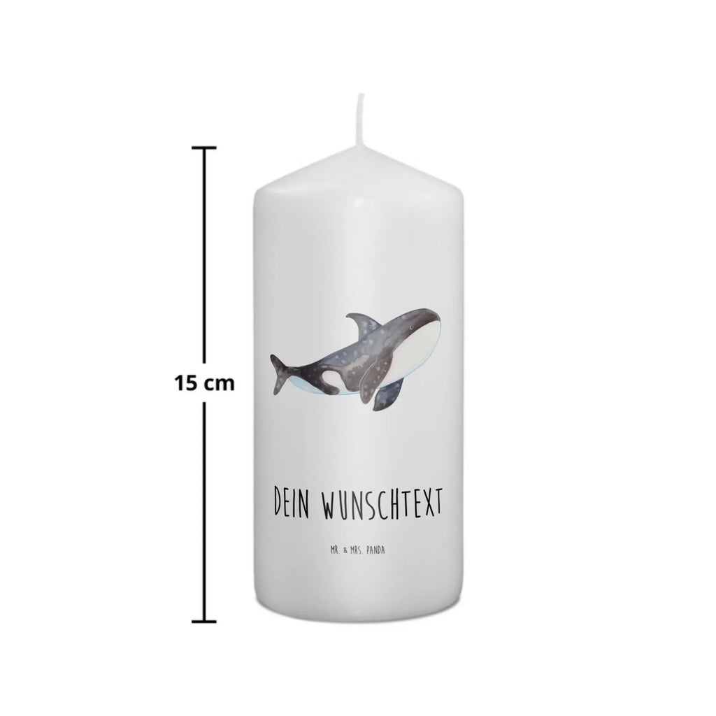 Personalisierte Kerze Orca Taufekerze Mit Namensgravur, Sojawachskerze Mit Namensdruck, Holz-Kerze Mit Namen, Laternenkerze Mit Namensdruck, Duftkerze Mit Namen, Handgegossene Kerze Mit Namen, Stearinkerze Mit Gravur, Kerze Mit Spruch Und Namen, LED-Kerze Mit Wunschname, Adventskerze Mit Wunschname, Metall-Kerze Mit Namensgravur, Grabkerze Mit Namensgravur, Gartenkerze Mit Namen, Kerze Mit Namen, Gedenkkerze Mit Namen, Trauerkerze Mit Namen, Fair-Trade-Kerze Mit Namensgravur, Blockkerze Mit Namensdruck, Tischkerze Mit Namensdruck, Handgemachte Kerze Mit Wunschname, Outdoor-Kerze Mit Namensgravur, Votivkerze Mit Wunschname, Osterkerze Mit Namen, Weihnachtskerze Mit Namensgravur, Gastgeschenk Kerze Mit Namen, Teelicht Mit Namensdruck, Stumpenkerze Mit Namensgravur, Kerze Für Geburtstag Mit Wunschname, Personalisierte Kerze, Firmungskerze Mit Wunschname, Kerze Für Hochzeit Mit Namensgravur, Bio-Kerze Mit Wunschname, Tafelkerze Mit Wunschname, Schwimmkerze Mit Namen, Andachtskerze Mit Namensgravur, Bienenwachskerze Mit Wunschname, Kerzen-Set Mit Namensgravur, Streukerze Mit Namensdruck, Kerze Mit Prägung Und Wunschname, Stabkerze Mit Gravur, Kommunionkerze Mit Namen, Glas-Kerze Mit Wunschname, Meerestiere, Meer, Urlaub, Selbstliebe, Startup, Orca, Orcas, Motivation, Wal, Büro, Arbeit, Killerwal, Neustart, Möglichkeiten