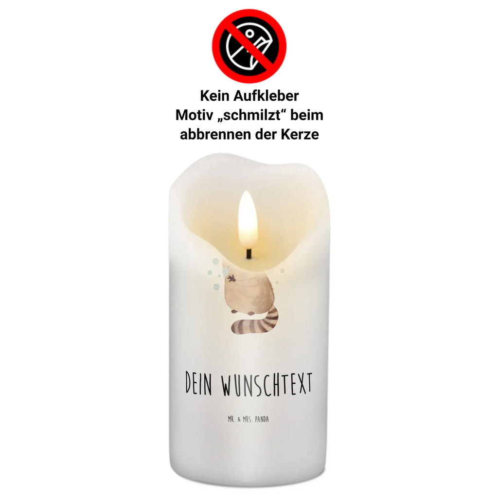 Personalisierte Kerze Waschbär Tischkerze Mit Namensdruck, Sojawachskerze Mit Namensdruck, Streukerze Mit Namensdruck, LED-Kerze Mit Wunschname, Personalisierte Kerze, Votivkerze Mit Wunschname, Glas-Kerze Mit Wunschname, Gedenkkerze Mit Namen, Kerze Für Geburtstag Mit Wunschname, Taufekerze Mit Namensgravur, Adventskerze Mit Wunschname, Kerze Mit Prägung Und Wunschname, Holz-Kerze Mit Namen, Gartenkerze Mit Namen, Gastgeschenk Kerze Mit Namen, Kerze Mit Namen, Stabkerze Mit Gravur, Schwimmkerze Mit Namen, Firmungskerze Mit Wunschname, Kerze Mit Spruch Und Namen, Kerzen-Set Mit Namensgravur, Bio-Kerze Mit Wunschname, Kommunionkerze Mit Namen, Andachtskerze Mit Namensgravur, Handgemachte Kerze Mit Wunschname, Trauerkerze Mit Namen, Grabkerze Mit Namensgravur, Tafelkerze Mit Wunschname, Laternenkerze Mit Namensdruck, Osterkerze Mit Namen, Stearinkerze Mit Gravur, Metall-Kerze Mit Namensgravur, Teelicht Mit Namensdruck, Bienenwachskerze Mit Wunschname, Stumpenkerze Mit Namensgravur, Handgegossene Kerze Mit Namen, Weihnachtskerze Mit Namensgravur, Duftkerze Mit Namen, Blockkerze Mit Namensdruck, Outdoor-Kerze Mit Namensgravur, Kerze Für Hochzeit Mit Namensgravur, Fair-Trade-Kerze Mit Namensgravur, Lustige Sprüche, Tiere, Tiermotive, Gute Laune, Tagträumen, Seifenblasen, Plan, Waschen, Fröhlich, Waschbär