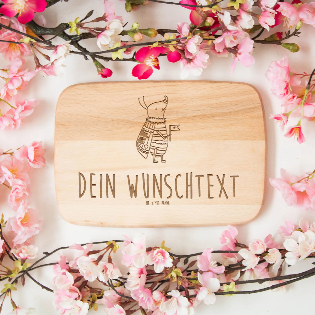 Personalisiertes Frühstücksbrett Nachtfalter Fähnchen Personalisiertes Küchenbrett, Frühstücksplatte mit Namen, Personalisiertes Holzschneidebrett, Schneidebrett Wunschname, Servierbrett mit Namen, Personalisiertes Schneidebrett Holz, Personalisiertes Brotbrett, Personalisiertes Servierbrett, Küchenbrett mit Namen, Personalisiertes Frühstücksbrett, Holzbrett mit Namen, Küchenbrettchen mit Namen, Brotbrett mit Namen, Schneidebrett gravieren, Personalisierte Frühstücksplatte, Frühstücksbrett mit Namen, Schneidebrett mit Namen, Personalisierte Servierplatte, FPersonalisiertes rühstücksbrettchen, Personalisiertes Küchenbrettchen, Personalisiertes Schneidebrett, Servierplatte mit Namen, Schneidebrett Holz mit Namen, Frühstücksbrettchen mit Namen, Holzschneidebrett mit Namen, Personalisiertes Holzbrett, Tiermotive, Gute Laune, lustige Sprüche, Tiere, Käfer, Küche Deko, Was kostet die Welt, Spruch lustig, Spruch witzig, süß, niedlich, Nachtfalter