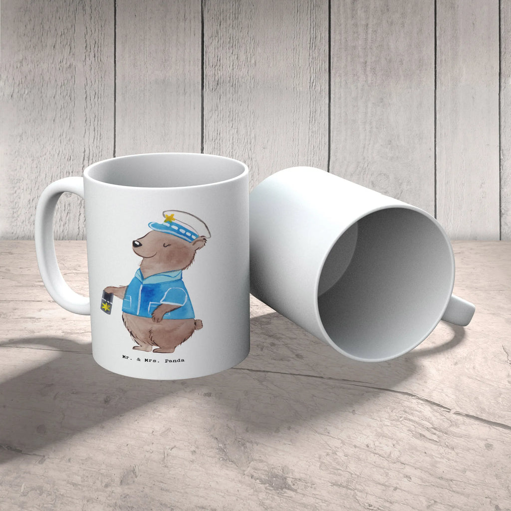 Mug Policewoman heart Tasse mit Motiven, Tasse, Teetasse, Keramiktasse, Kaffeetasse, Tasse mit Zitaten, Geschenktasse, Porzellantasse, Bürotasse, Beruf, Ausbildung, Jubiläum, Abschied, Rente, Kollege, Kollegin, Geschenk, Schenken, Arbeitskollege, Mitarbeiter, Firma, Danke, Dankeschön, Polizeibeamtin, Polizistin, Polizei, Studium, Wachfrau, Cop