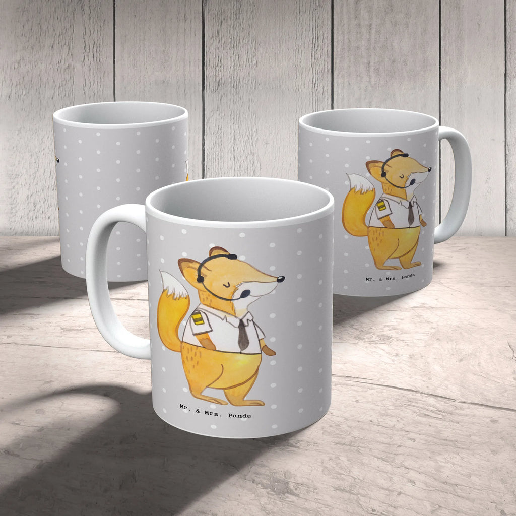 Tasse Pilot mit Herz Teepott, Pott, Becher, milchkaffeetasse, Motivtasse, Keramiktasse, tasse für kaffee, kaffeebecher keramik, Mug, Tasse mit Spruch, heißgetränkebecher, Henkelbecher, Kaffeetasse, haferl, Dekotasse, Coffee Mug, Designtasse, Keramikbecher, Kaffeepott, Henkeltasse, Trinktasse, Geschenktasse, Frühstückstasse, Trinkbecher, Tasse mit Motiv, Bürotasse, Teebecher, Frühstücksbecher, statement tasse, tasse für büro, Bedruckte Tasse, kaffeetasse bedruckt, Kaffeebecher, kaffeebecher bedruckt, schöne tasse, Tasse, hochwertige tasse, Kakaotasse, design tasse, kaffeetasse keramik, Bürobecher, Teetasse, Sprüchetasse, Abschied, Jubiläum, Rente, Kollege, Geschenk, Kollegin, Arbeitskollege, Mitarbeiter, Firma, Danke, Dankeschön, Schenken, Beruf, Ausbildung, Flugkapitän, Cockpit, Pilot, Flugzeug