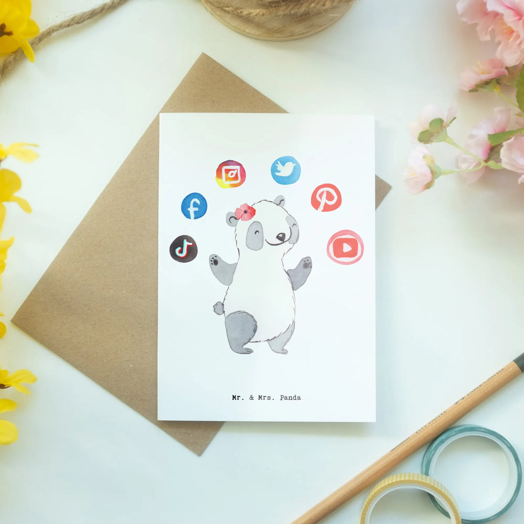 Greetings card Social Media Manager heart Grußkarte, Glückwunschkarte, Grußkarten, vatertagskarte, neujahrskarte, Motivkarte, osterkarten, spruchkarte, valentinstagskarte, dankeskarten, glückwunschkarten, osterkarte, weihnachtskarten, hochzeitskarten, jubiläumskarte, Beileidskarte, einladungskarten, genesungskarte, kommunionskarte, Klappkarte, babykarte, firmungskarte, abiturkarte, Geschenk, Schenken, Jubiläum, Danke, Dankeschön, Beruf, Ausbildung, Abschied, Rente, Kollege, Kollegin, Arbeitskollege, Mitarbeiter, Firma