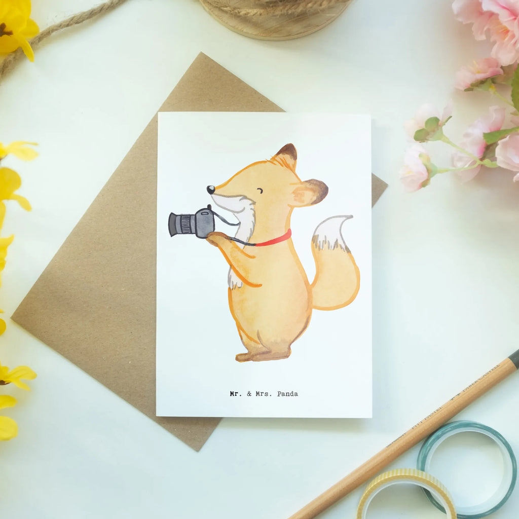 Grußkarte Fotograf mit Herz Ansichtskarten, Karte, Klappkarte, Hochzeitskarte, Einladungskarte, Glückwunschkarte, Grußkarte, Geburtstagskarte, Beruf, Ausbildung, Jubiläum, Abschied, Rente, Kollege, Kollegin, Geschenk, Schenken, Arbeitskollege, Mitarbeiter, Firma, Danke, Dankeschön, Fotografie, Hochzeitsfotograf, Fotoreporter, Profi Fotograf, Hobbyfotograf, Fotograf