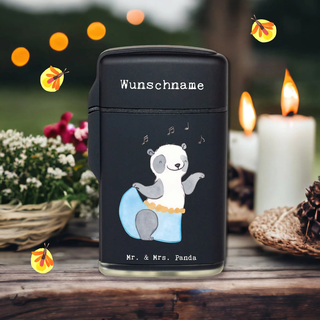 Personalisiertes Feuerzeug Panda Bauchtanz Feuerzeug Mit Spruch, Feuerzeug Für Männer Mit Namen, Feuerzeug Mit Wunschname, Feuerzeug Als Geschenk Personalisiert, Feuerzeug Mit Namen, Feuerzeug Mit Namen Und Symbol, Feuerzeug Mit Gravur, Graviertes Feuerzeug, Feuerzeug Selbst Gestalten, Feuerzeug Mit Datum, Feuerzeug Mit Persönlicher Gravur, Feuerzeug Bedrucken Lassen, Feuerzeug Mit Text, Hochwertiges Feuerzeug Mit Namen, Feuerzeug Mit Wunschtext, Individuelles Feuerzeug, Feuerzeug Mit Gas nachfüllbar, Feuerzeug Personalisiert, Feuerzeug mit Widmung, Feuerzeug Mit Initialen, Feuerzeug Geschenk Mit Namen, Feuerzeug Für Frauen Personalisiert, Feuerzeug Mit Widmung, Personalisiertes Feuerzeug, Geschenk, Sport, Sportart, Hobby, Schenken, Danke, Dankeschön, Auszeichnung, Gewinn, Sportler, Tanzen, orientalischer Tanz, Bauchtanz